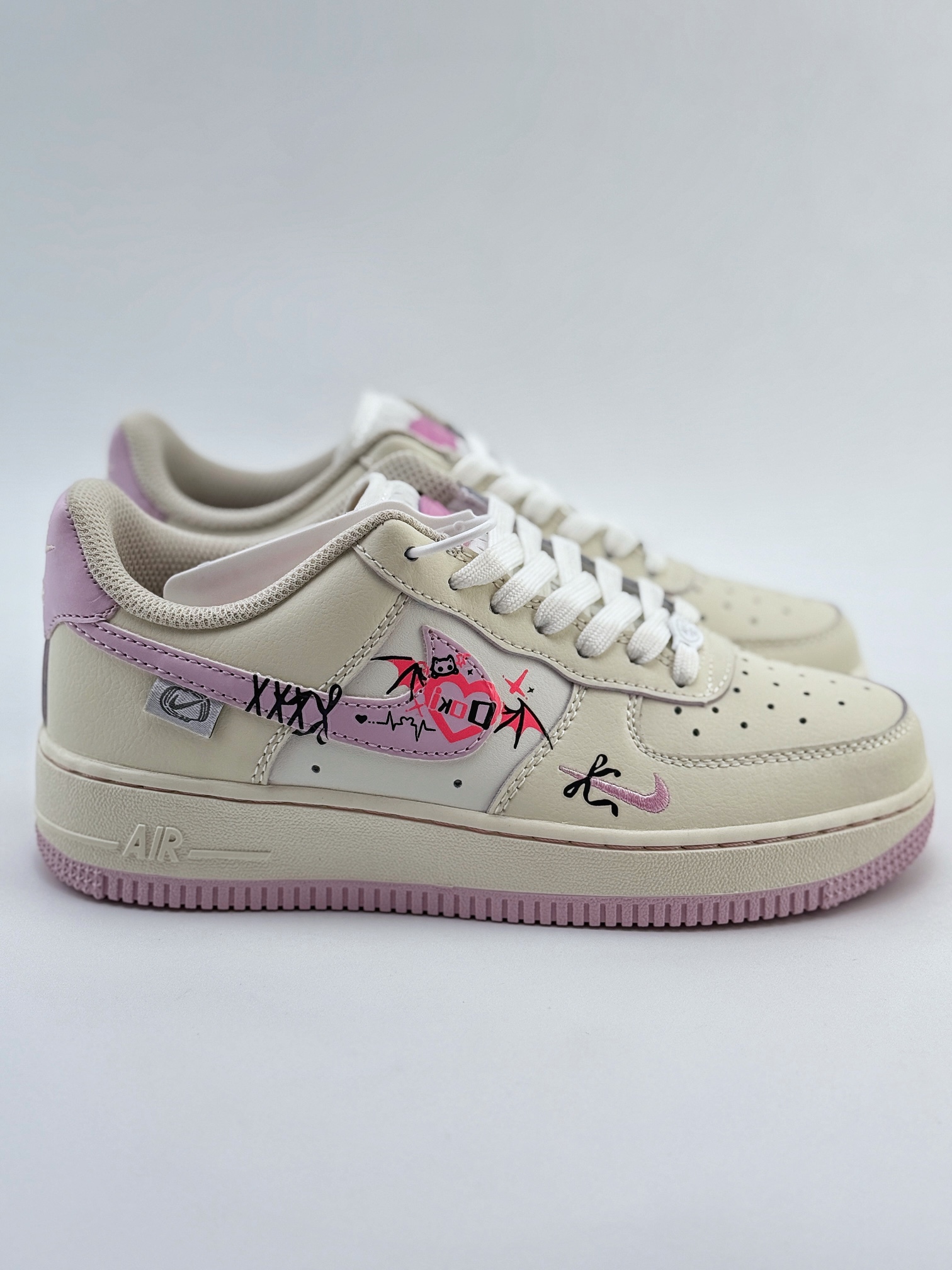 Nike Air Force 1 Low 07 万圣节米粉涂鸦  FB1839-221