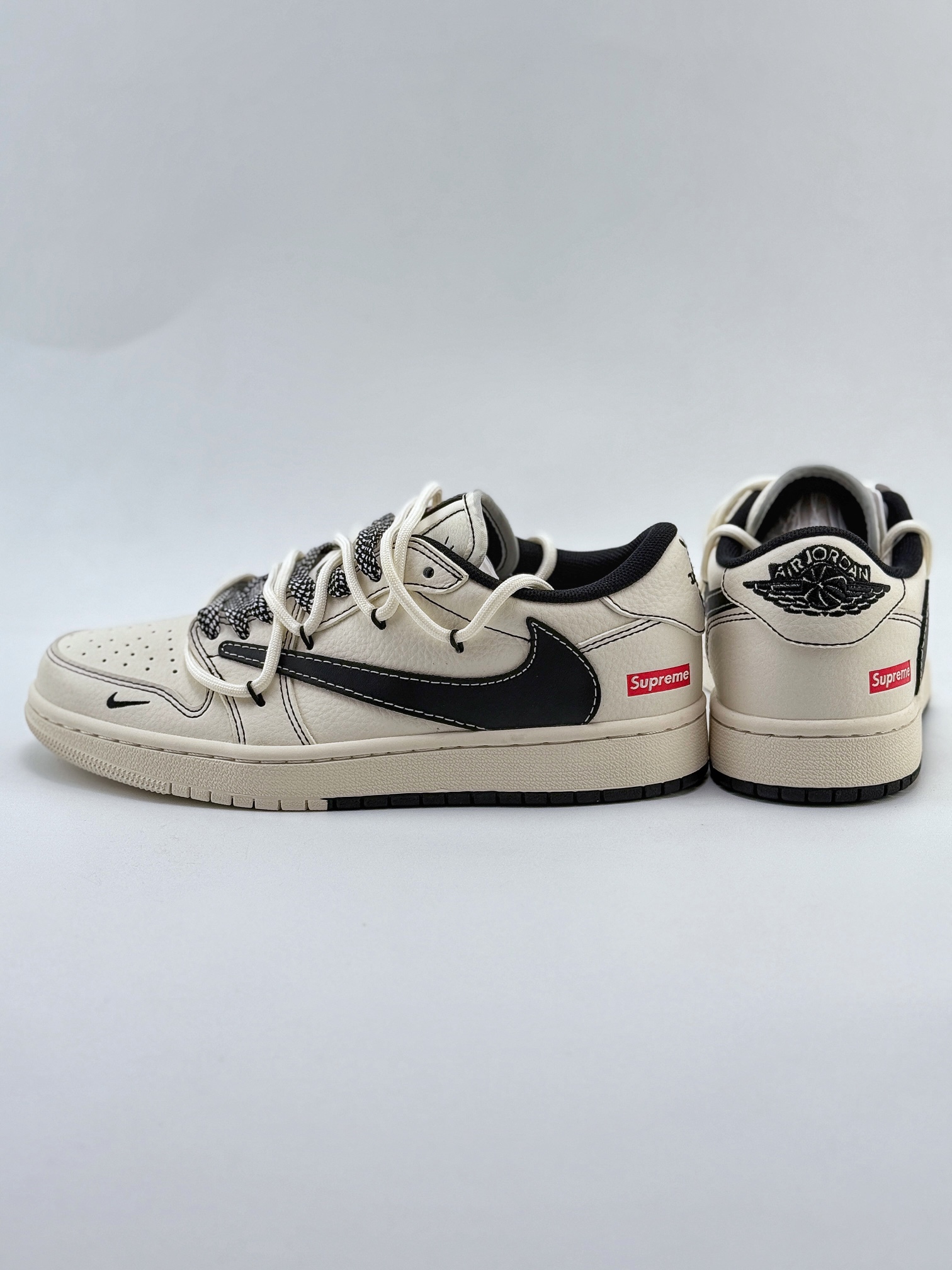 Travis Scott x Nike Air Jordan 1 Low x Supreme Air Jordan 1 Low 反转米黑缝线满天星绑带倒钩 SJ0086-134