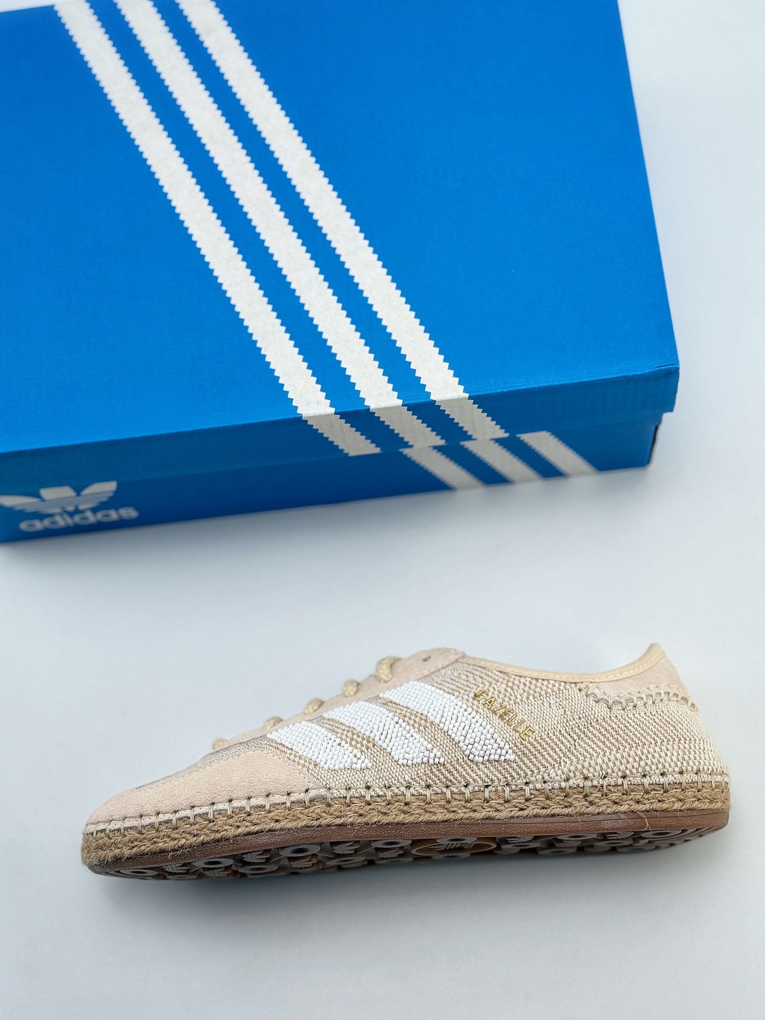 adidas Originals Gazelle x CLOT ”HALO IVORY” 米色 三叶草休闲防滑耐磨低帮板鞋  IH3144