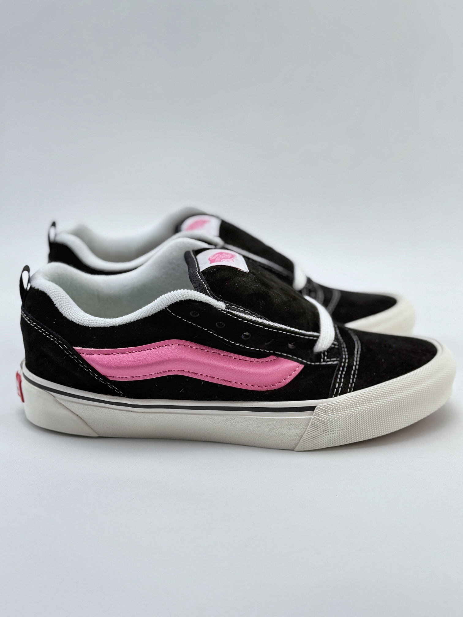 Vans Classics Knu Skool 范斯官方 黑粉翻毛白内里面包鞋