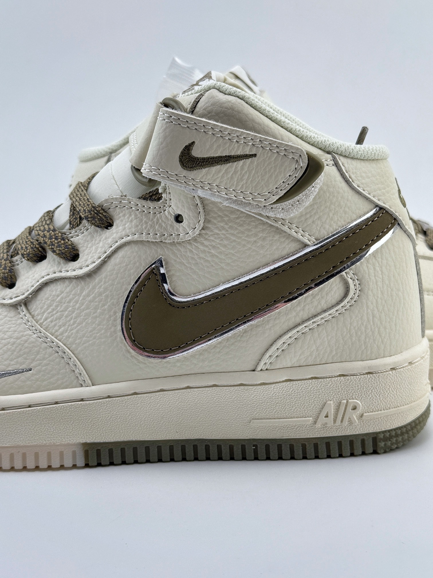 Nike Air Force 1 Mid 07 米棕满天星  XL0236-231