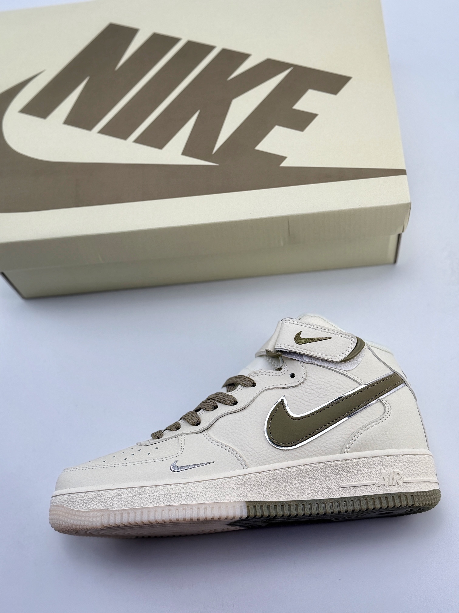 Nike Air Force 1 Mid 07 米棕满天星  XL0236-231