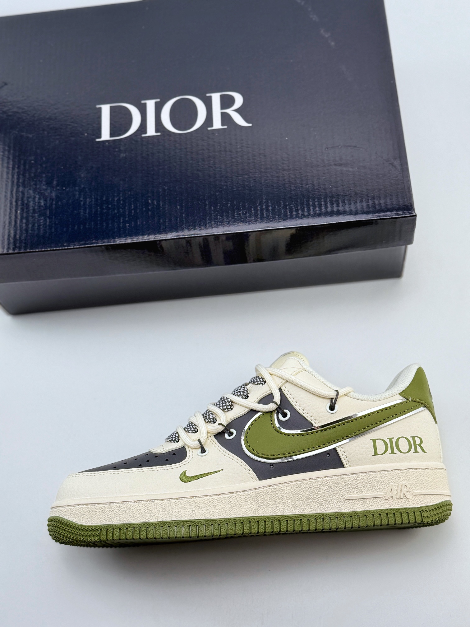 Nike Air Force 1 Low 07 x DIOR 米灰绿小钩绑带满天星 SJ1198-200