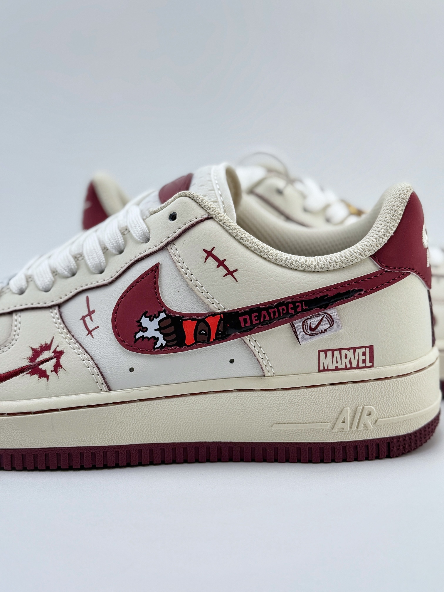 Nike Air Force 1 Low 07 死侍涂鸦 米红小钩  FB1839-512