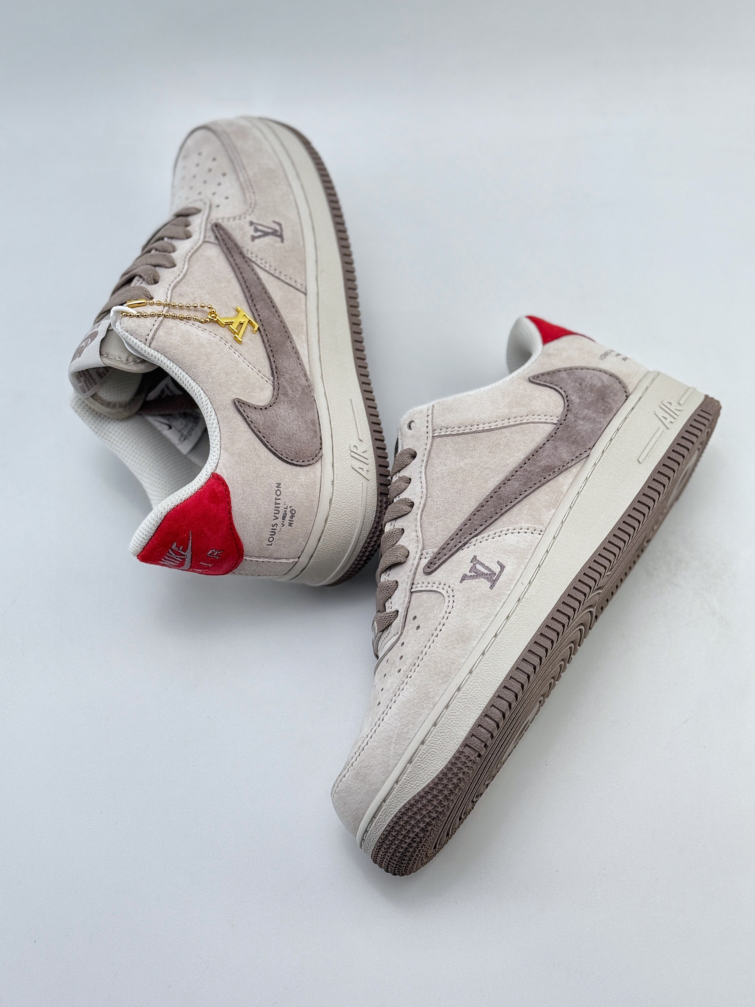 Nike Air Force 1 Low 07 x Louis Vuitton 棕红翻毛倒钩