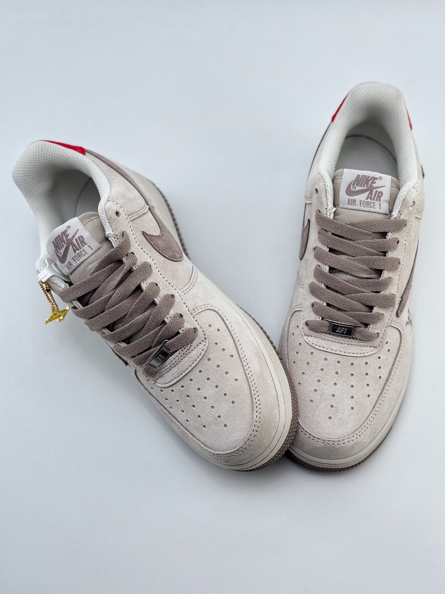 Nike Air Force 1 Low 07 x Louis Vuitton 棕红翻毛倒钩