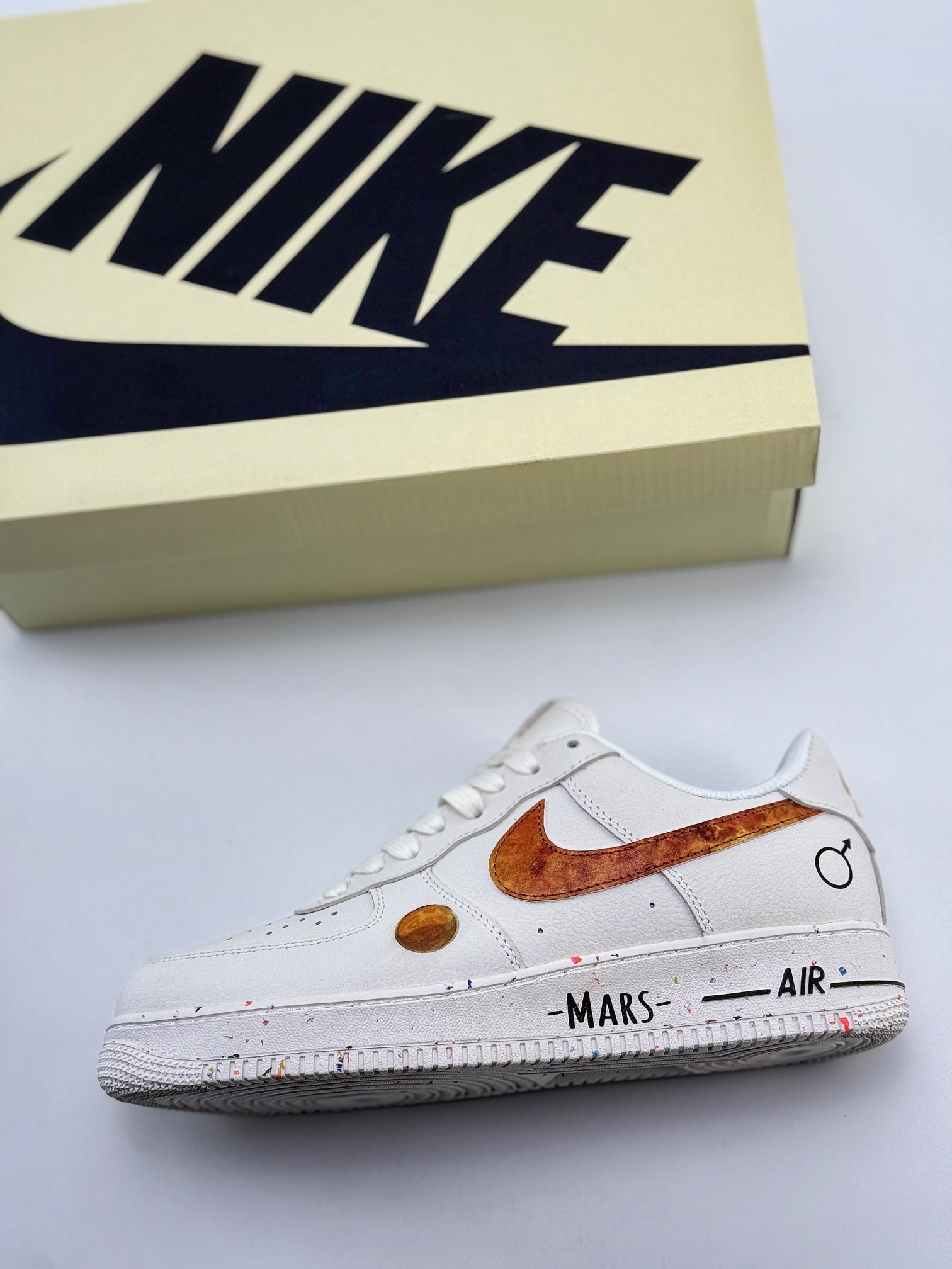 Nike Air Force 1 Low 07 白红涂鸦 火星  XQ-2481822