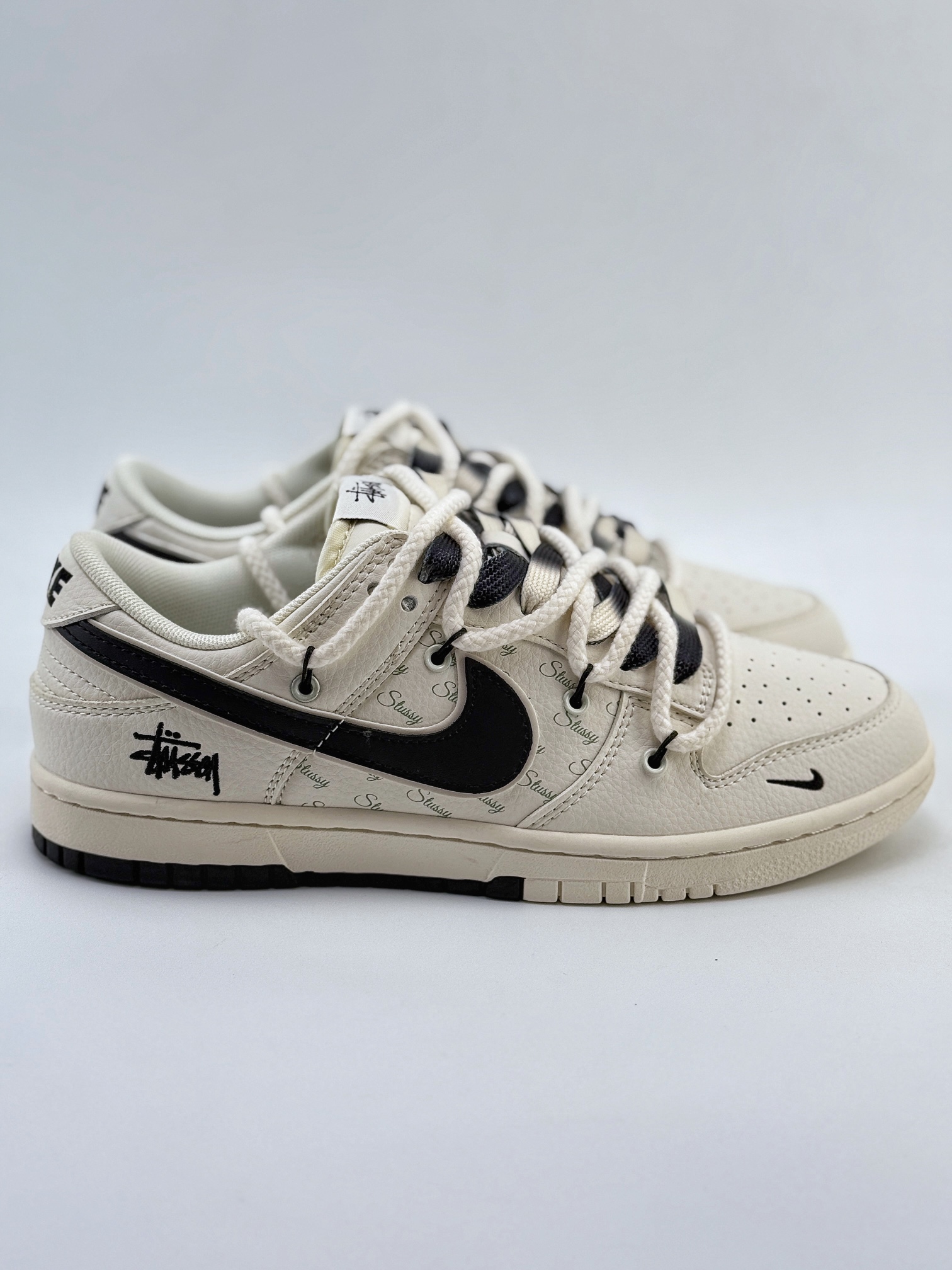 Nike SB Dunk Low x Stussy 白黑小钩绑带  SJ2068-297