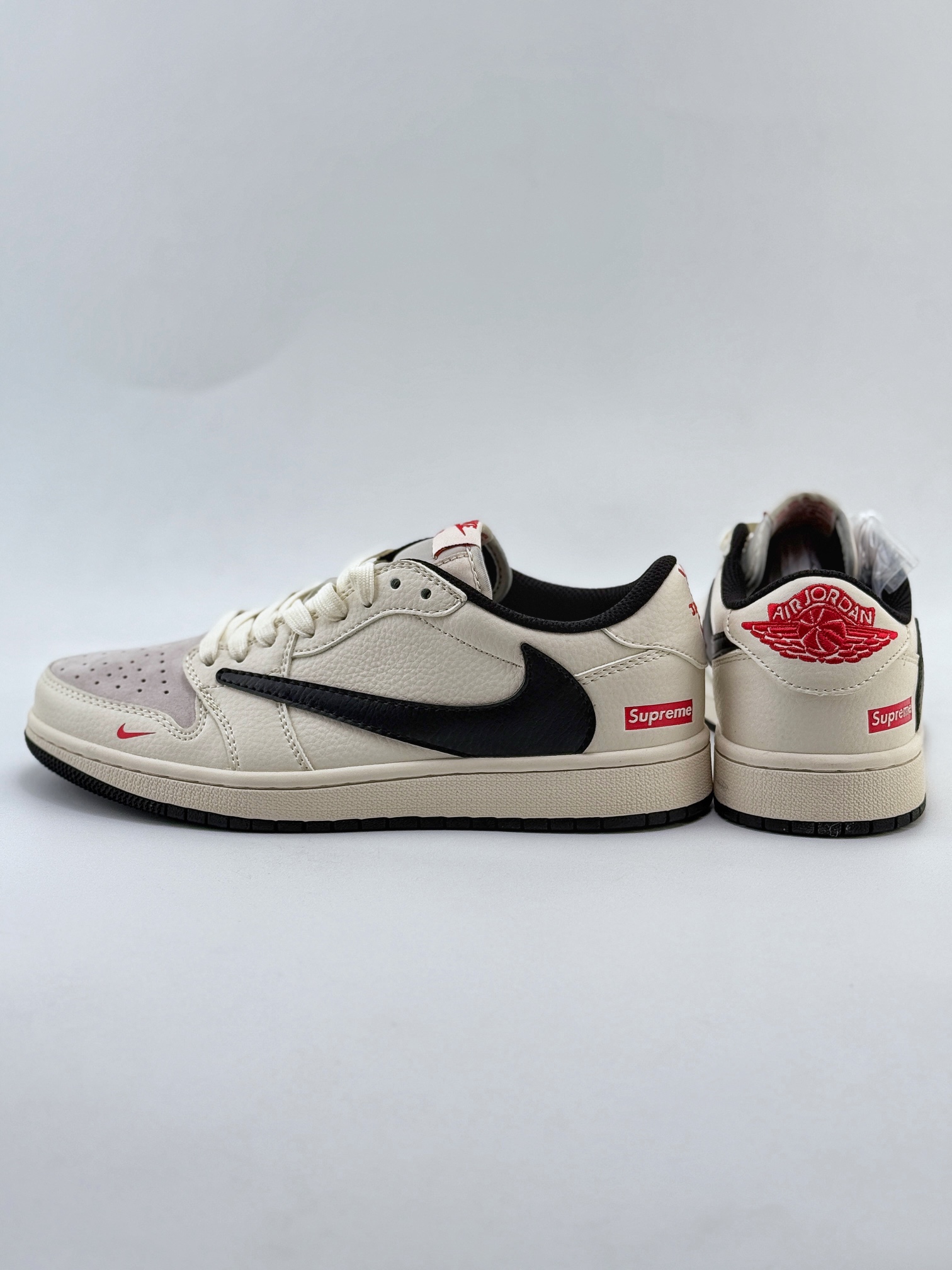 Travis Scott x Nike Air Jordan 1 Low x Supreme Air Jordan 1 Low 反转米黑红小钩倒钩  LJ5188-023