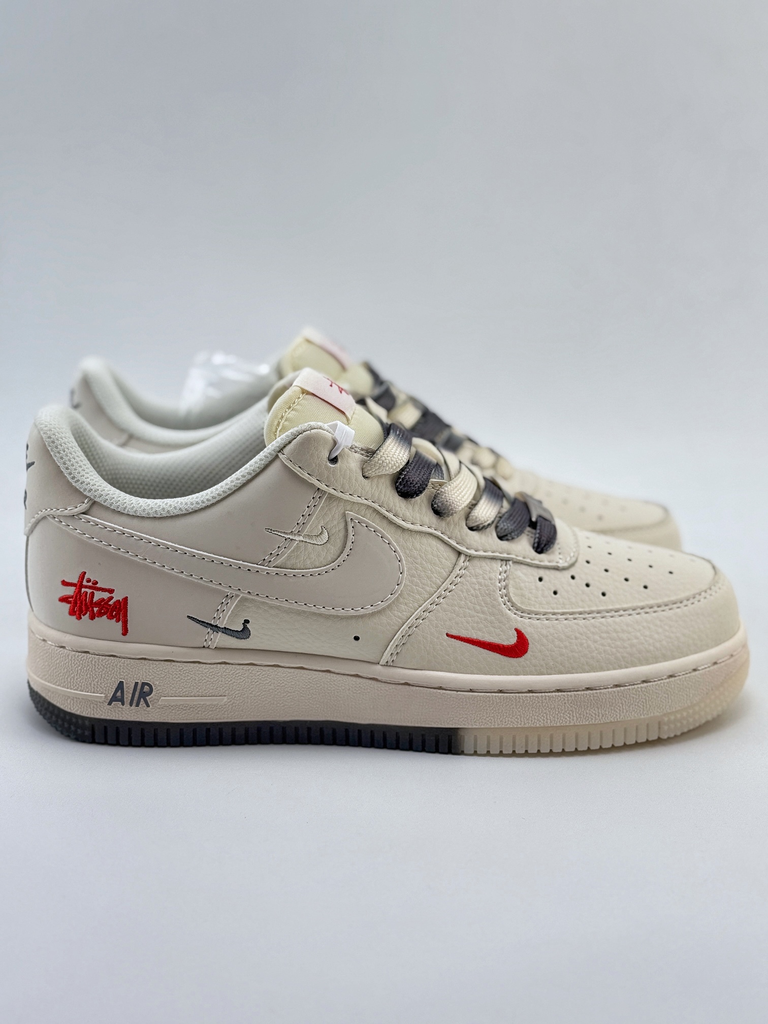 Nike Air Force 1 Low 07 x Stussy 米白红三小钩  XZ6188-015