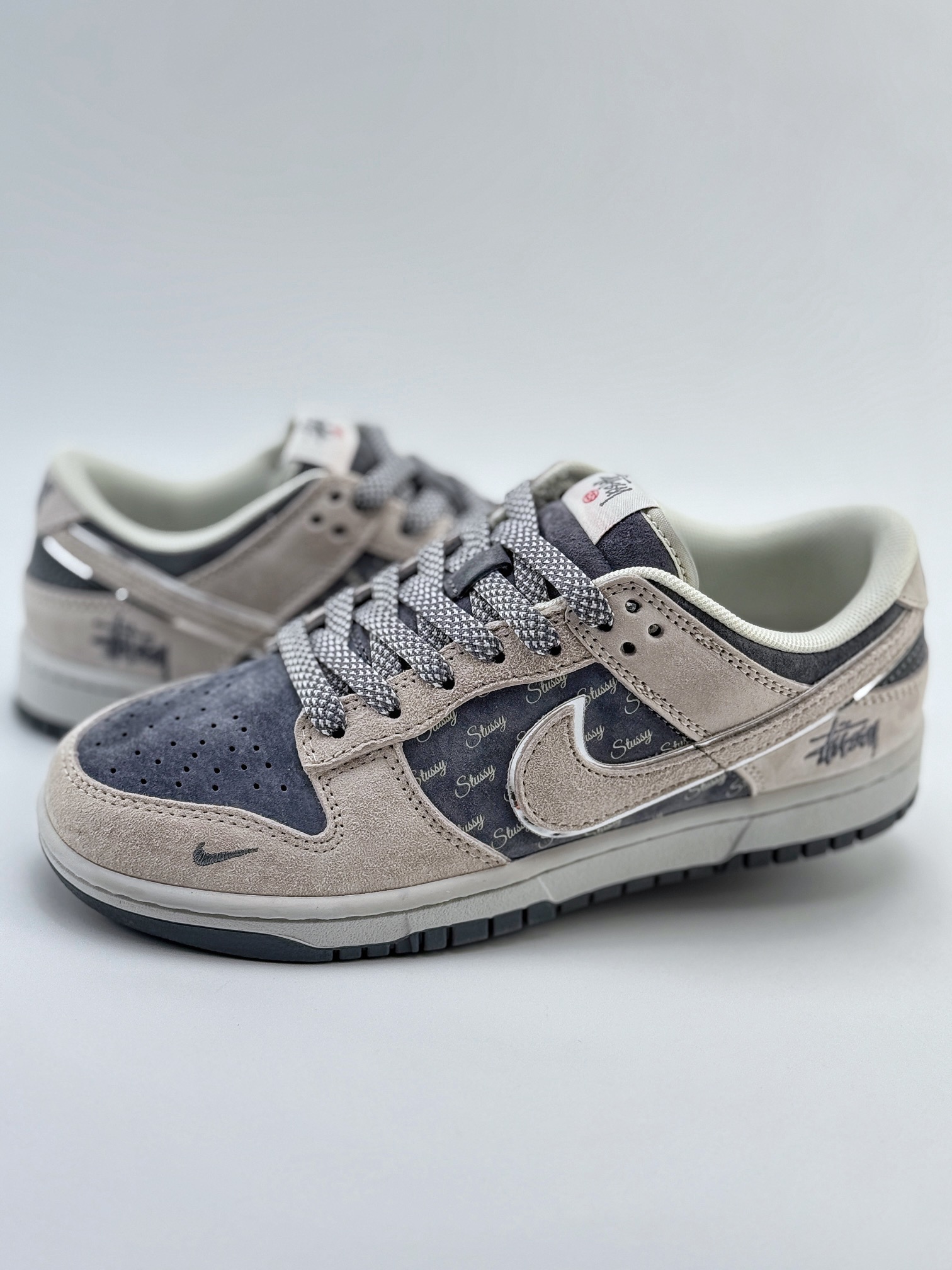 Nike SB Dunk Low x Stussy 灰蓝翻毛小钩满天星  XX2025-578