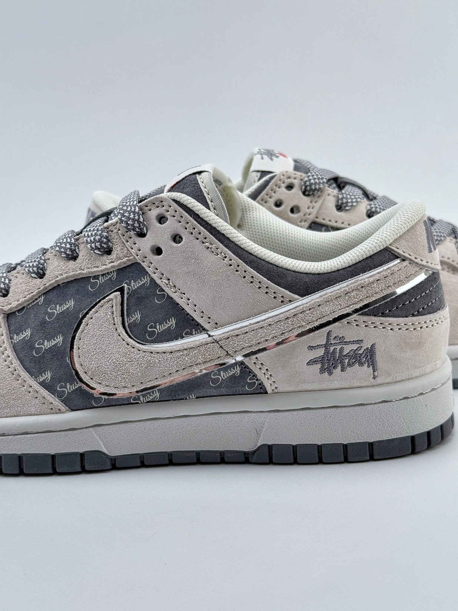 Nike SB Dunk Low x Stussy 灰蓝翻毛小钩满天星  XX2025-578