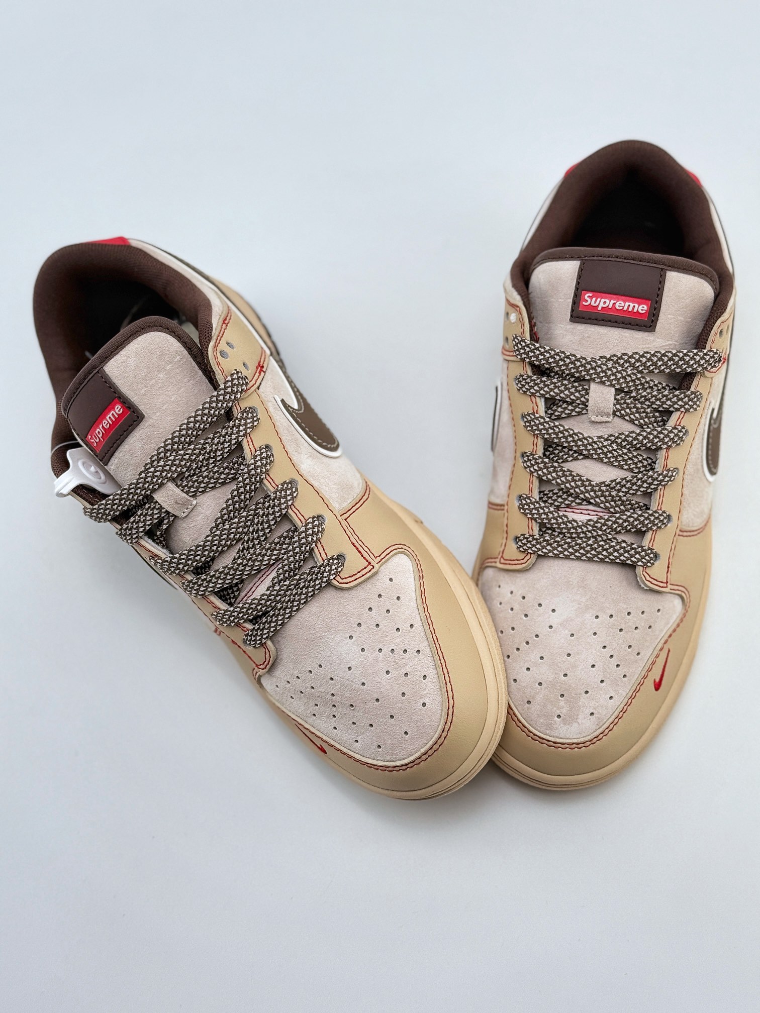 Nike SB Dunk Low x Supreme 米棕红小钩满天星  MM1089-021