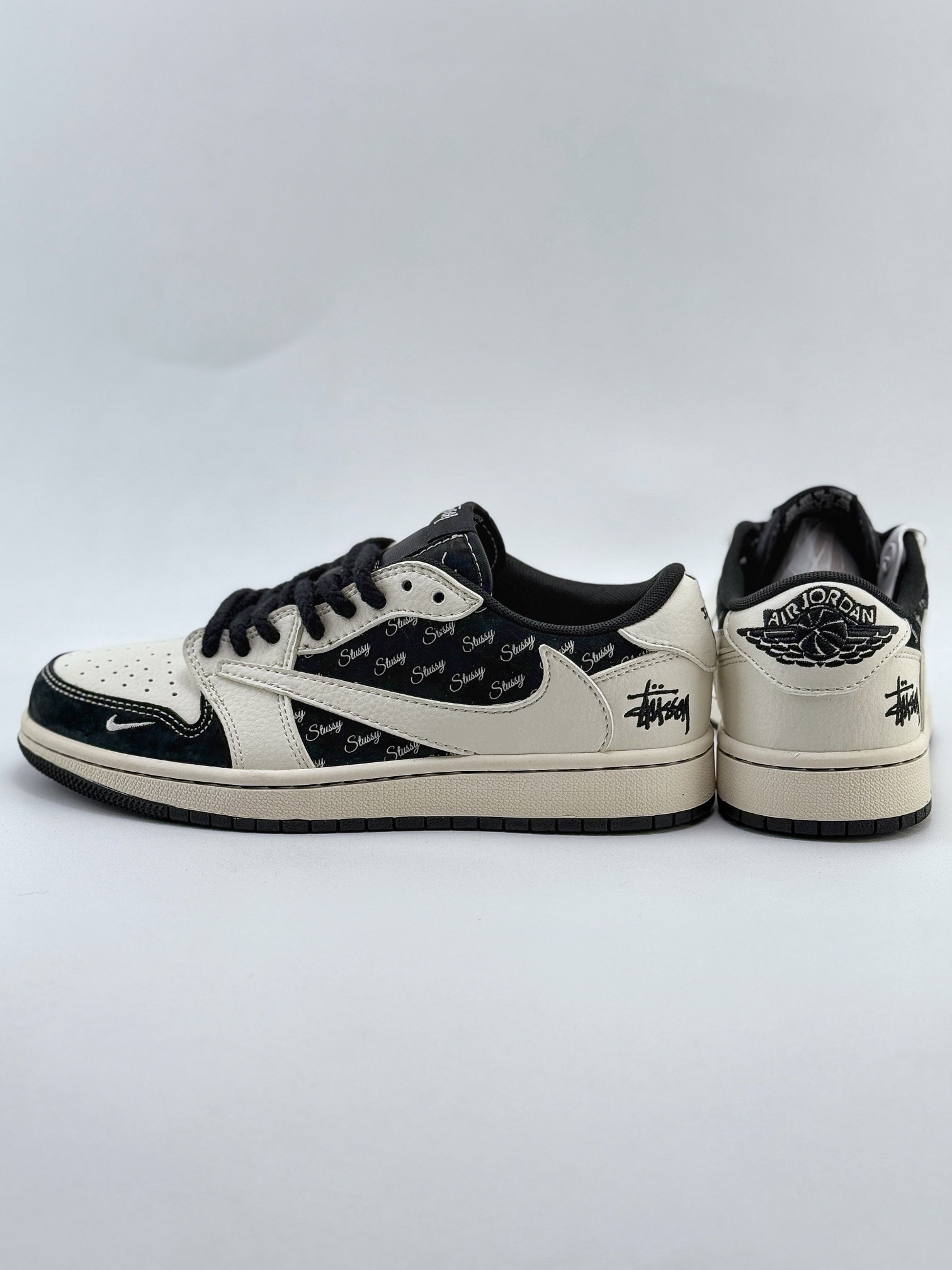 Travis Scott x Nike Air Jordan 1 Low x Stussy Air Jordan 1 Low 反转黑白小钩麻绳倒钩 SJ2068-128