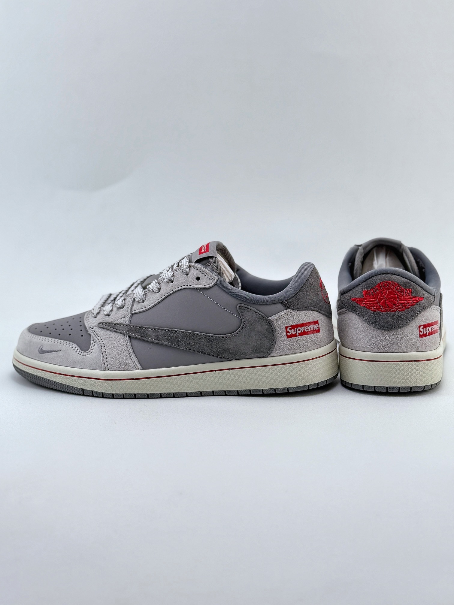 Travis Scott x Nike Air Jordan 1 Low x Supreme Air Jordan 1 Low 反转灰红小标满天星倒钩  JH6089-005