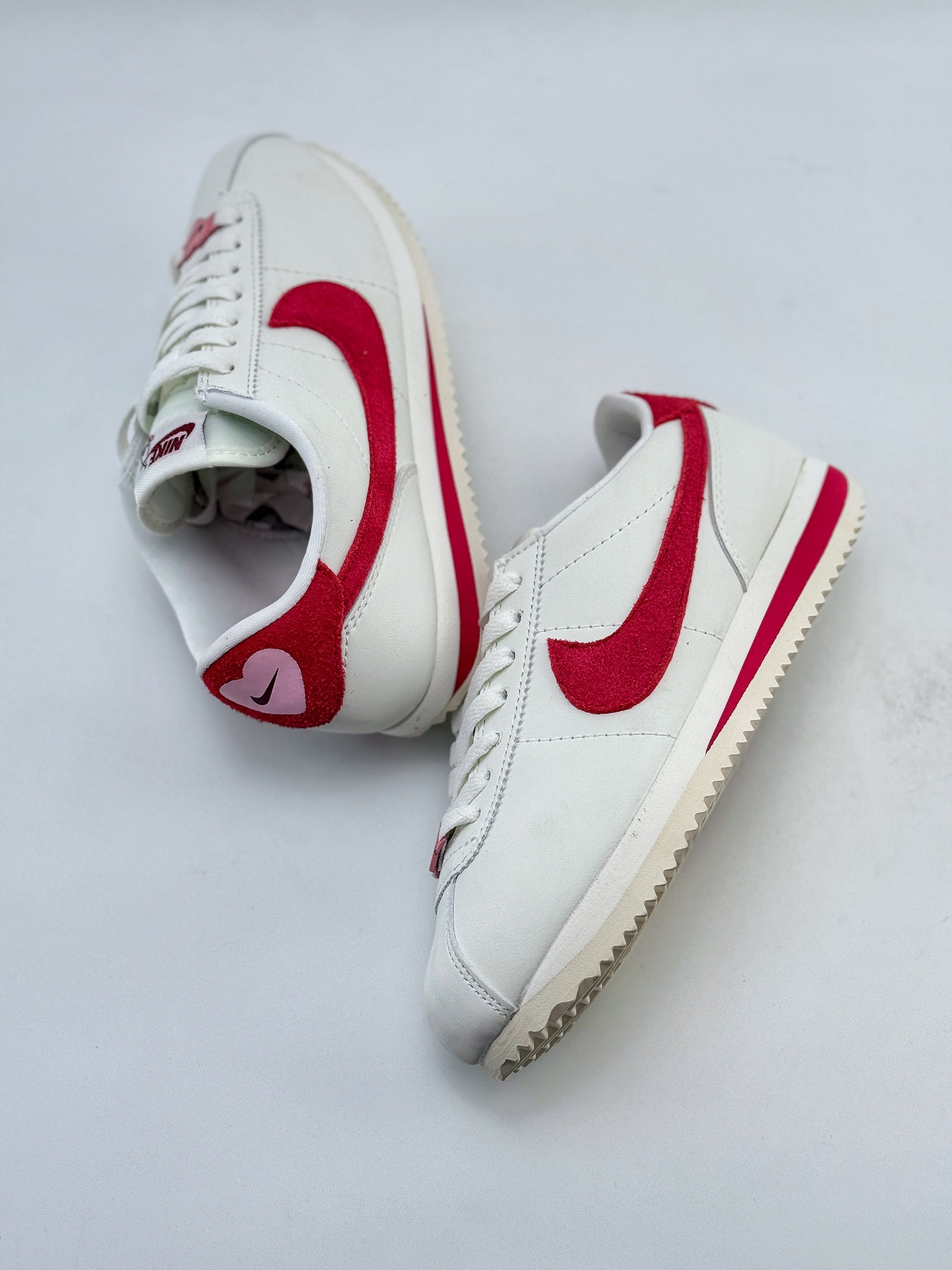 Nike Classic Cortez ”Valentine’s Day 2024” 白红经典阿甘 FJ2530-001