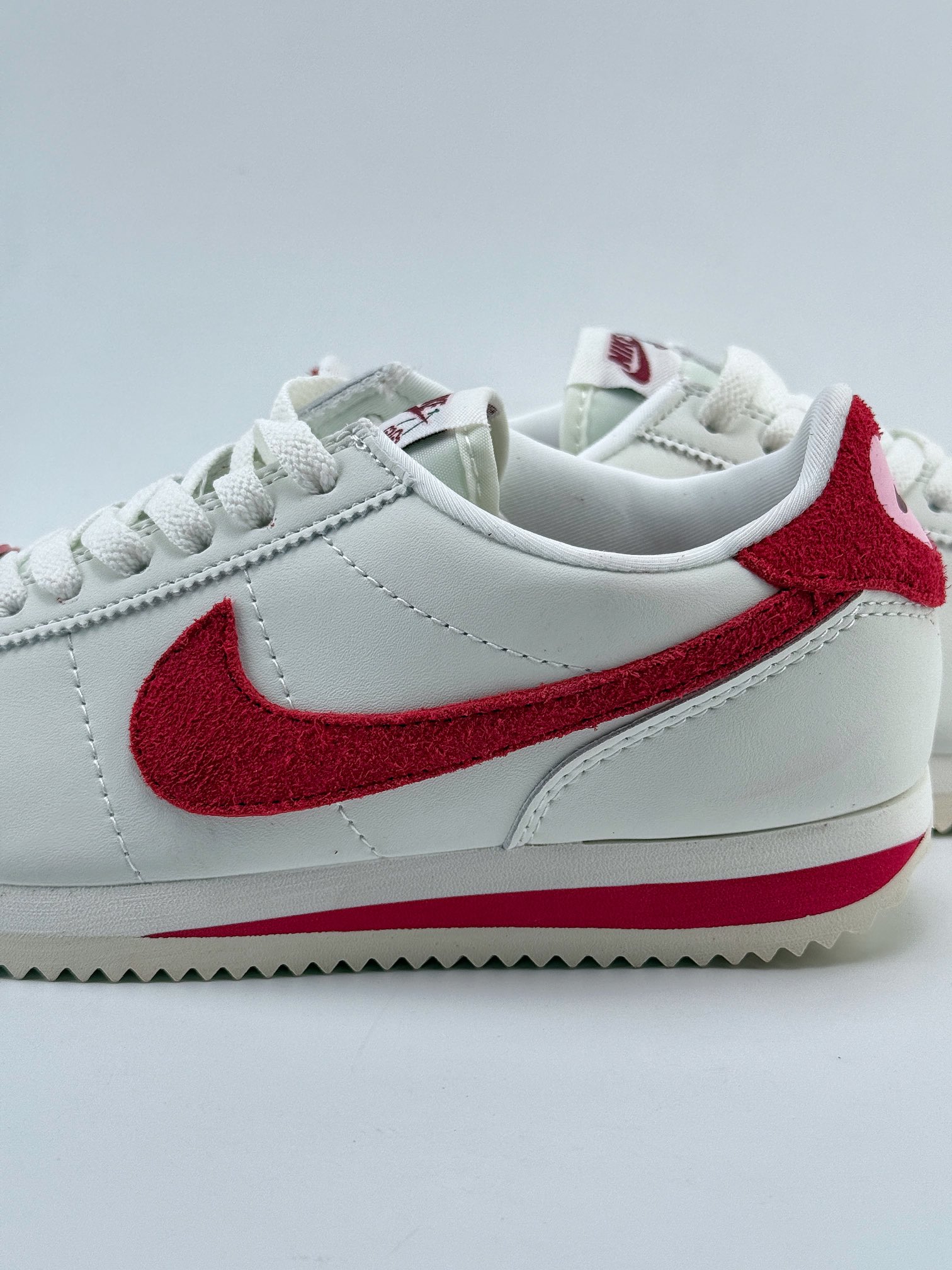 Nike Classic Cortez ”Valentine’s Day 2024” 白红经典阿甘 FJ2530-001