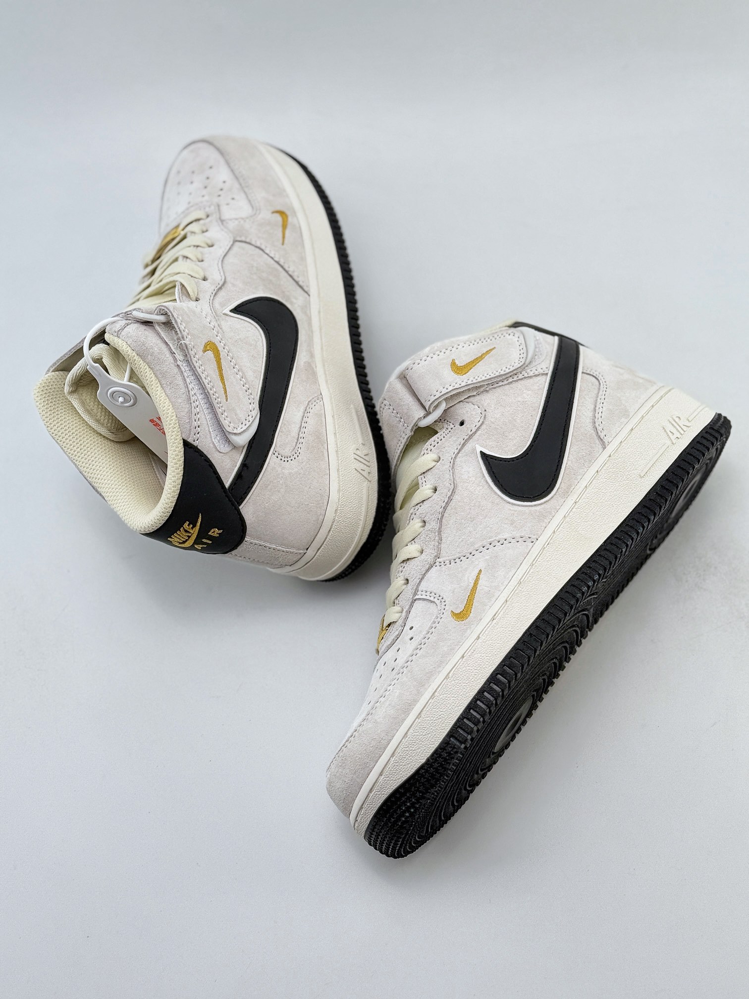 Nike Air Force 1 Mid 07 白灰黑 刺绣小金钩  KG3031-011