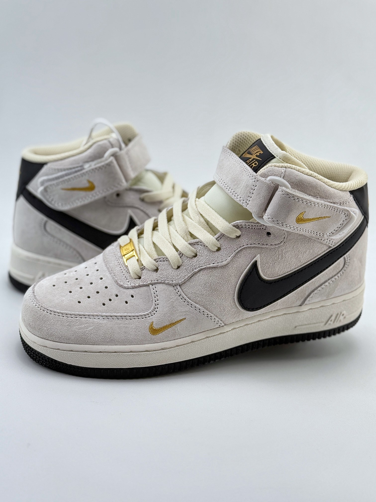 Nike Air Force 1 Mid 07 白灰黑 刺绣小金钩  KG3031-011