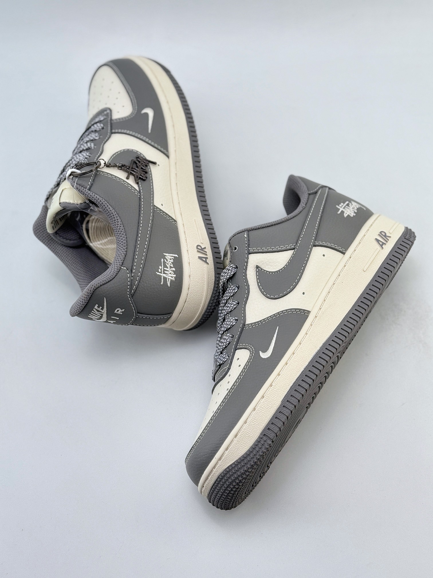 Nike Air Force 1 Low 07 x Stussy 米灰满天星 BB5353-512