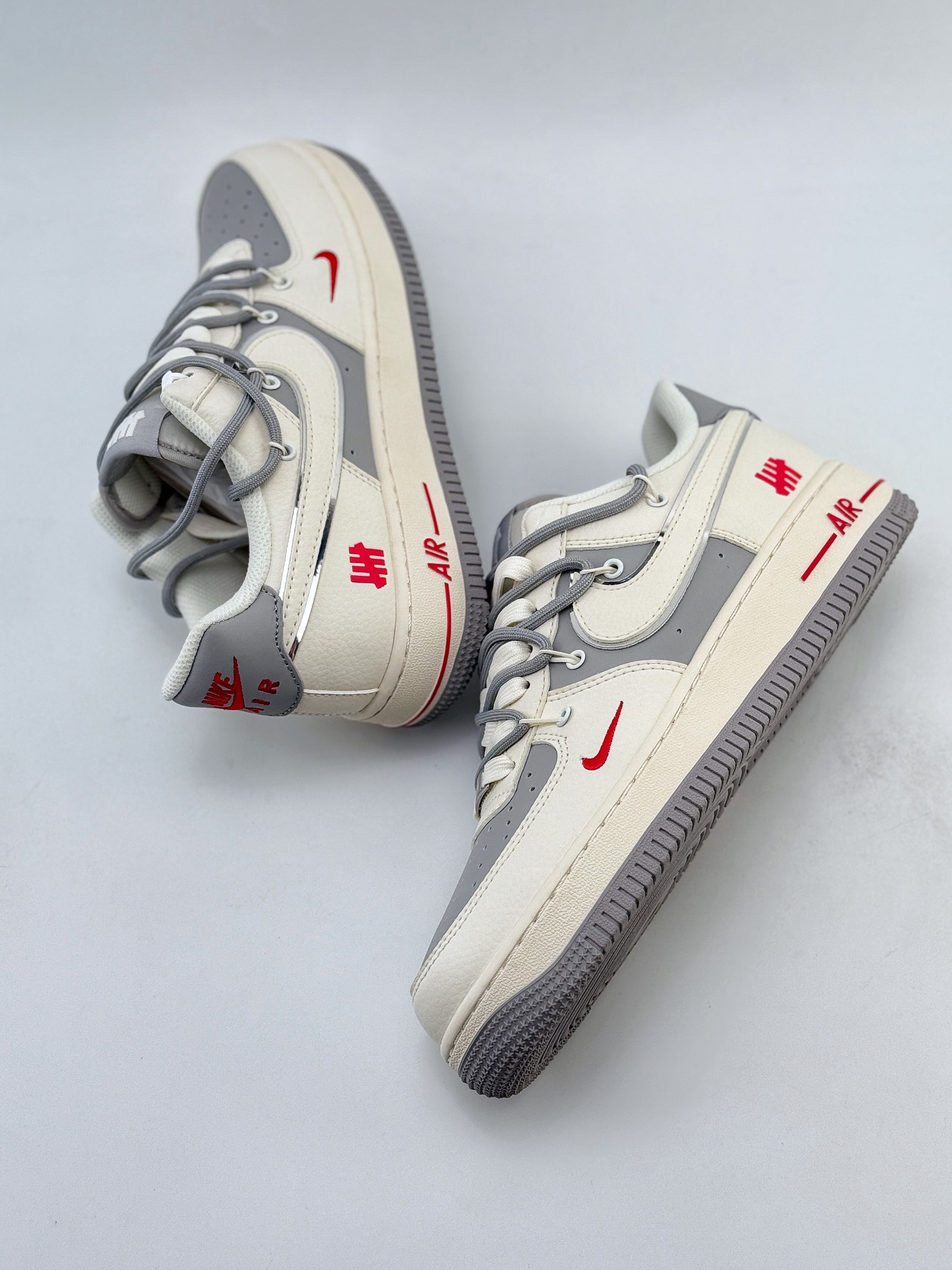 Nike Air Force 1 Low 07 x UNDEFDATED 白灰红小钩绑带  SJ1198-500