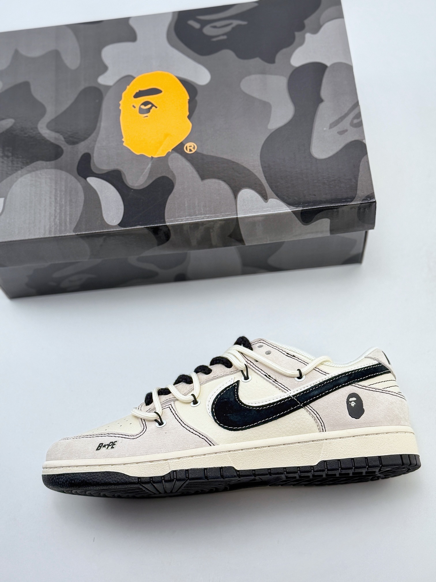 Nike SB Dunk Low x BAPE 白黑双钩麻绳绑带  SJ2068-299