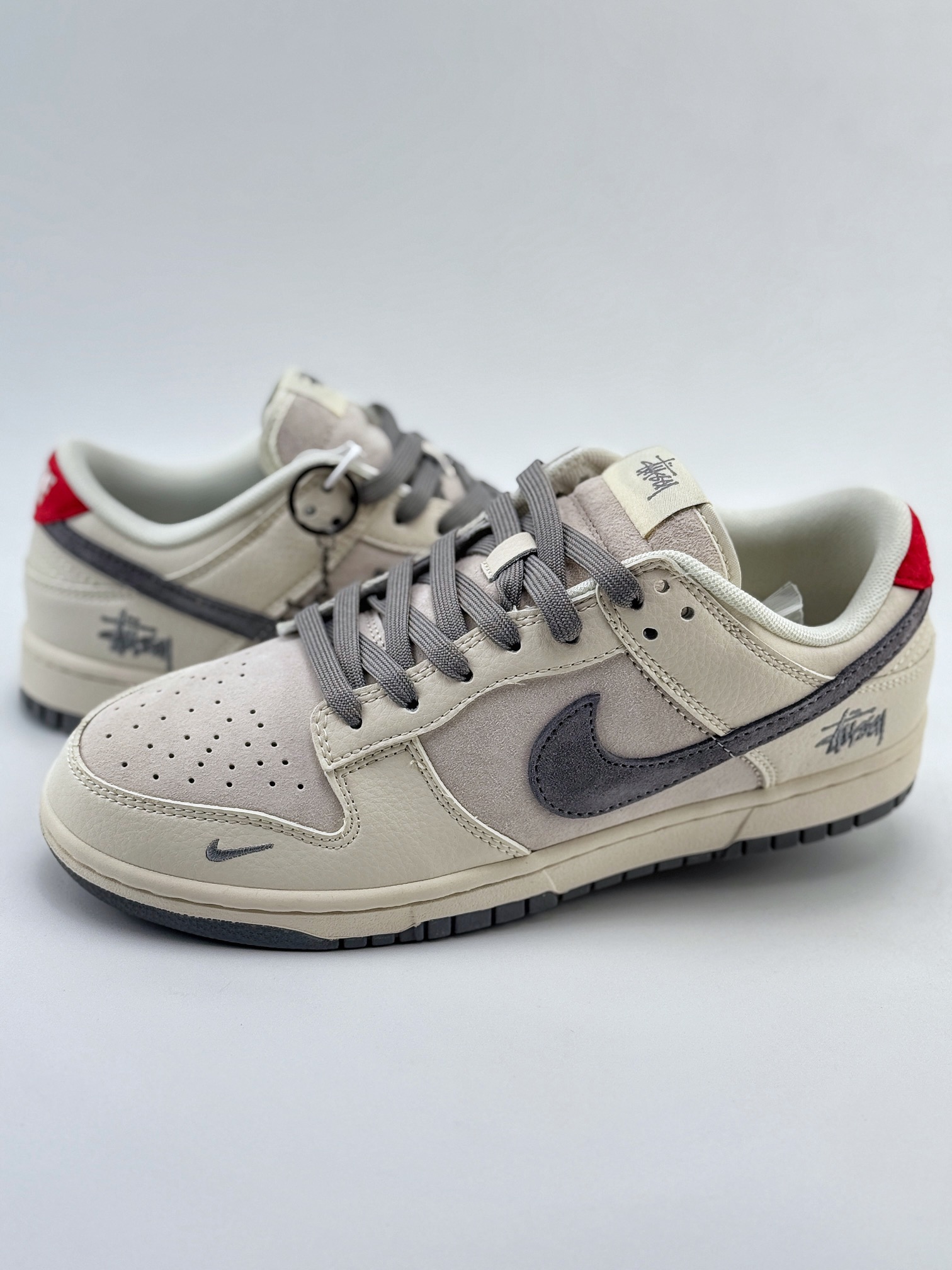 Nike SB Dunk Low x Stussy 白灰红满天星 XY1688-015