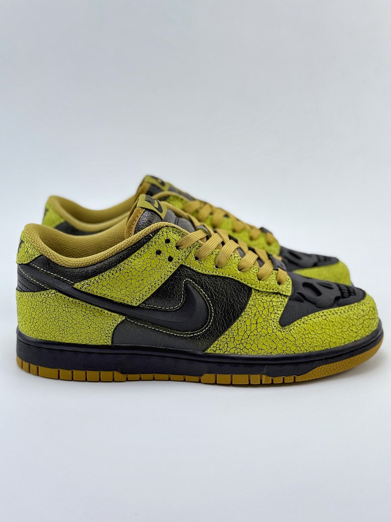 Nike SB Dunk Low ”Halloween” 绿黑  HV6103-300