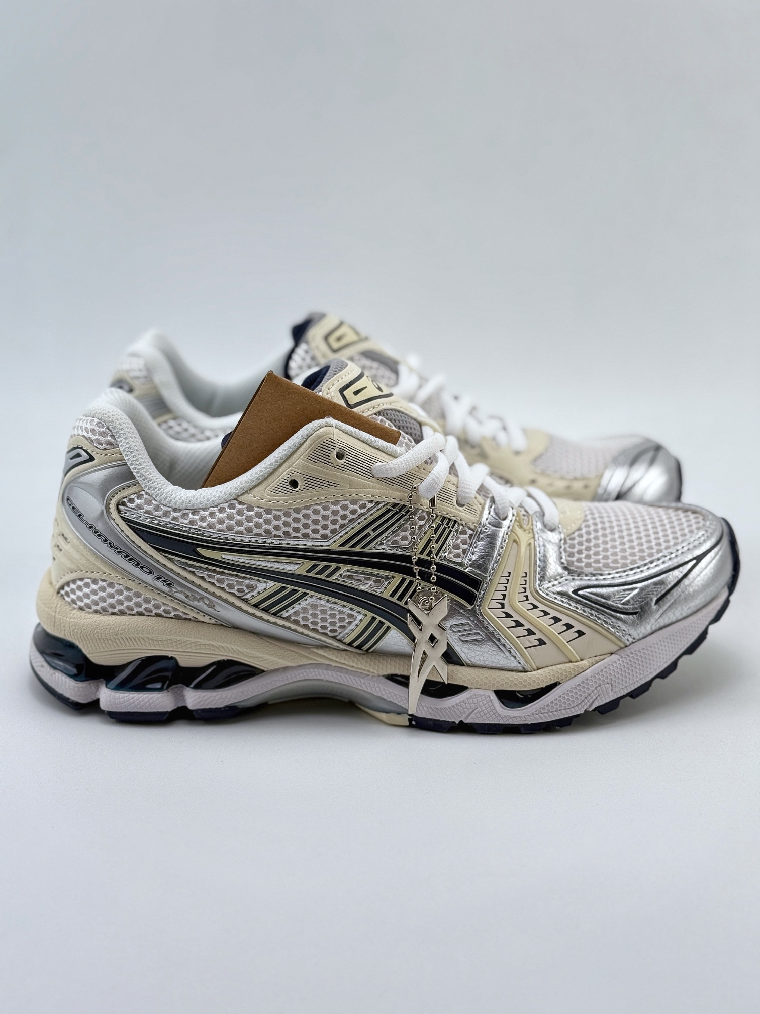 Asics Gel-Kayano 14 版本 亚瑟士运动休闲透气专业跑鞋  1202A056-109