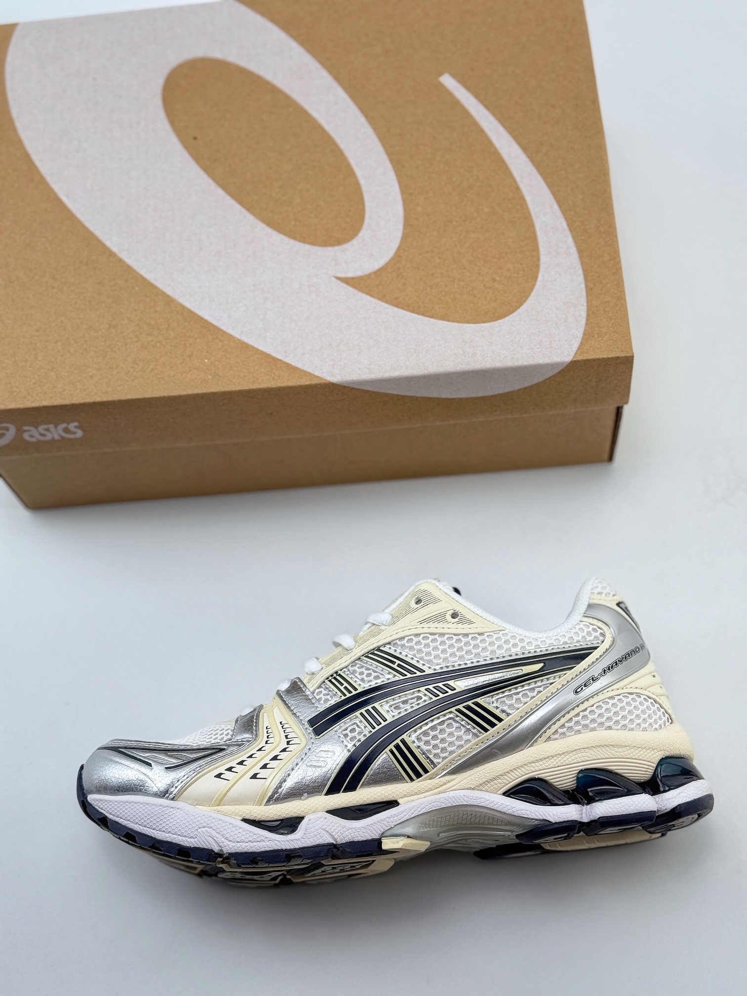 Asics Gel-Kayano 14 版本 亚瑟士运动休闲透气专业跑鞋  1202A056-109