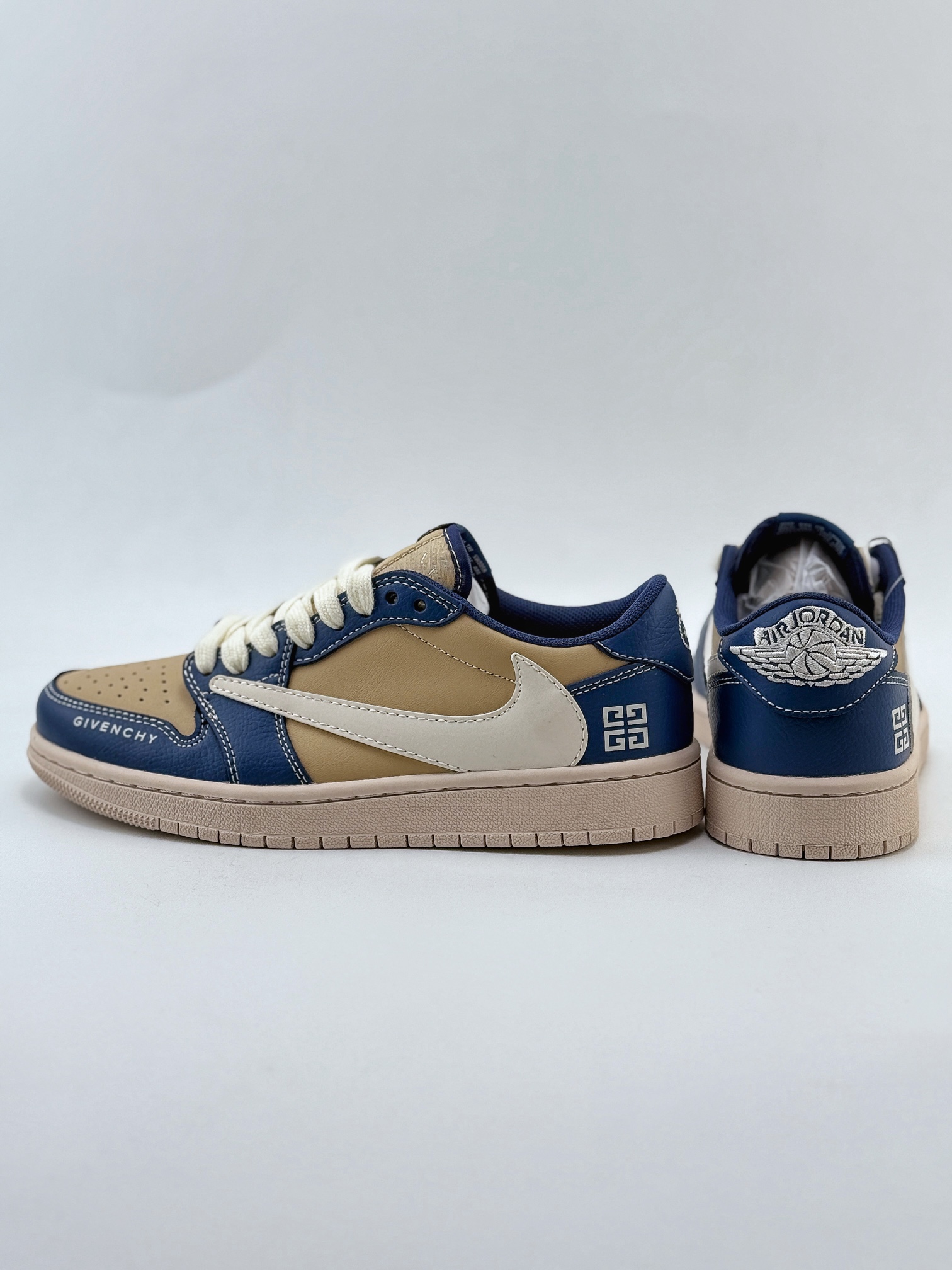 Travis Scott x Nike Air Jordan 1 Low x GIVENCHY Air Jordan 1 Low 反转蓝棕倒钩 QY0568-952