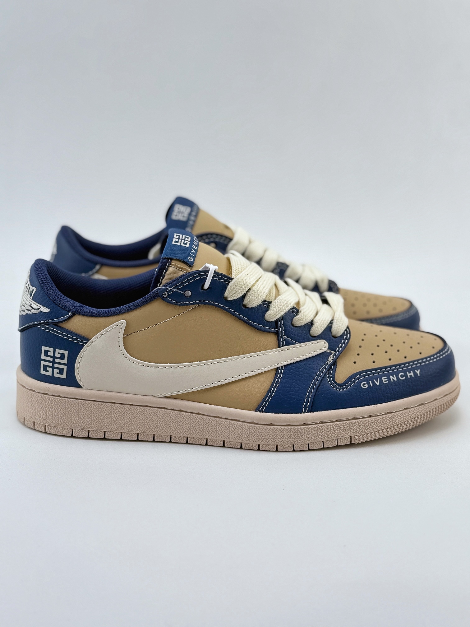 Travis Scott x Nike Air Jordan 1 Low x GIVENCHY Air Jordan 1 Low 反转蓝棕倒钩 QY0568-952