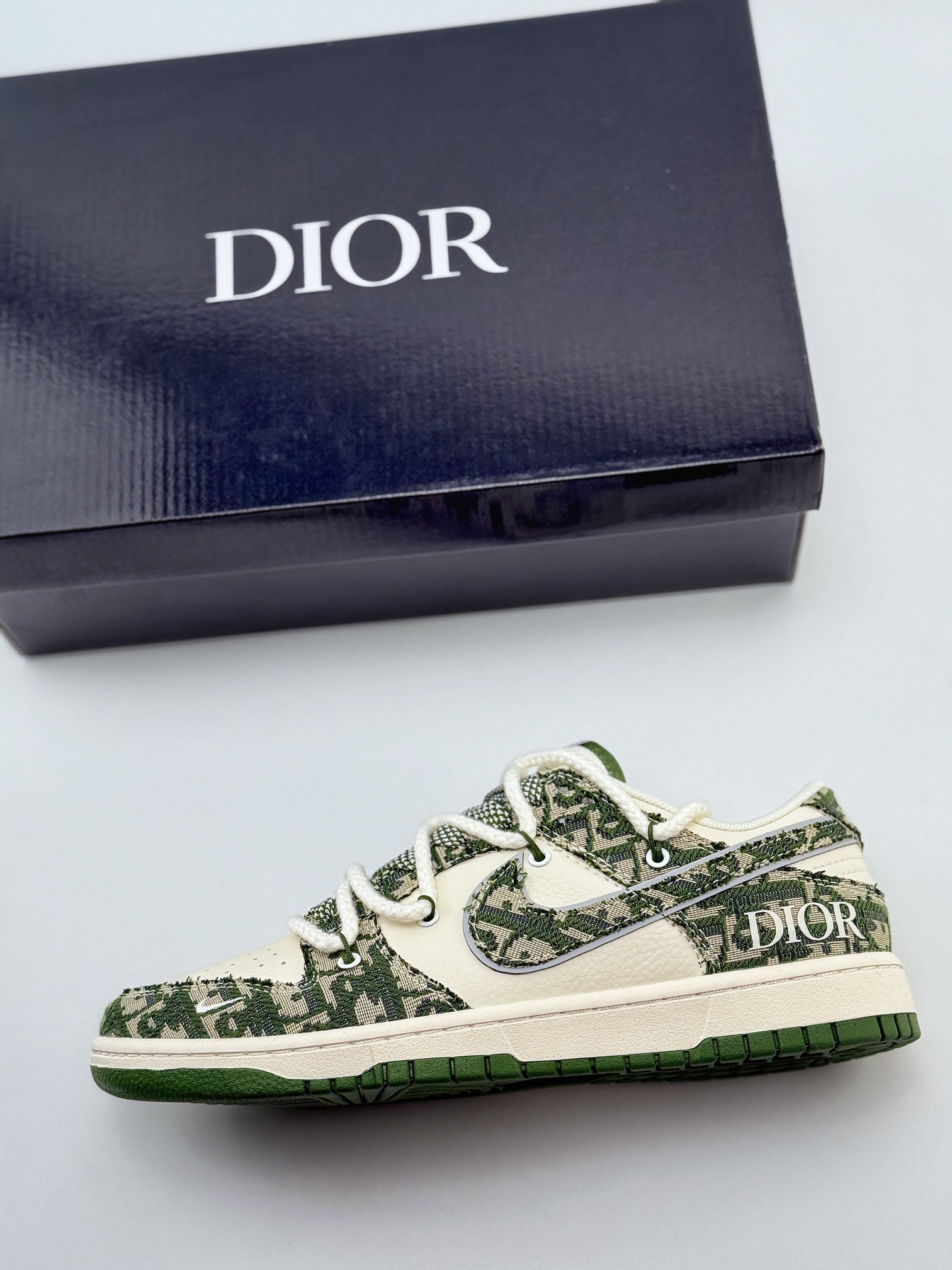 Nike SB Dunk Low x DIOR 白绿绑带满天星  SJ2068-309