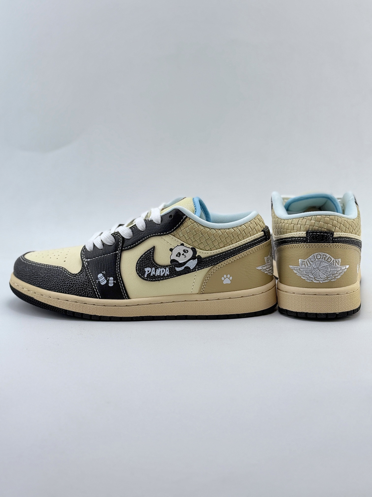 Air Jordan 1 Retro Low 嘟嘴熊猫 星之禾  DC0774-101
