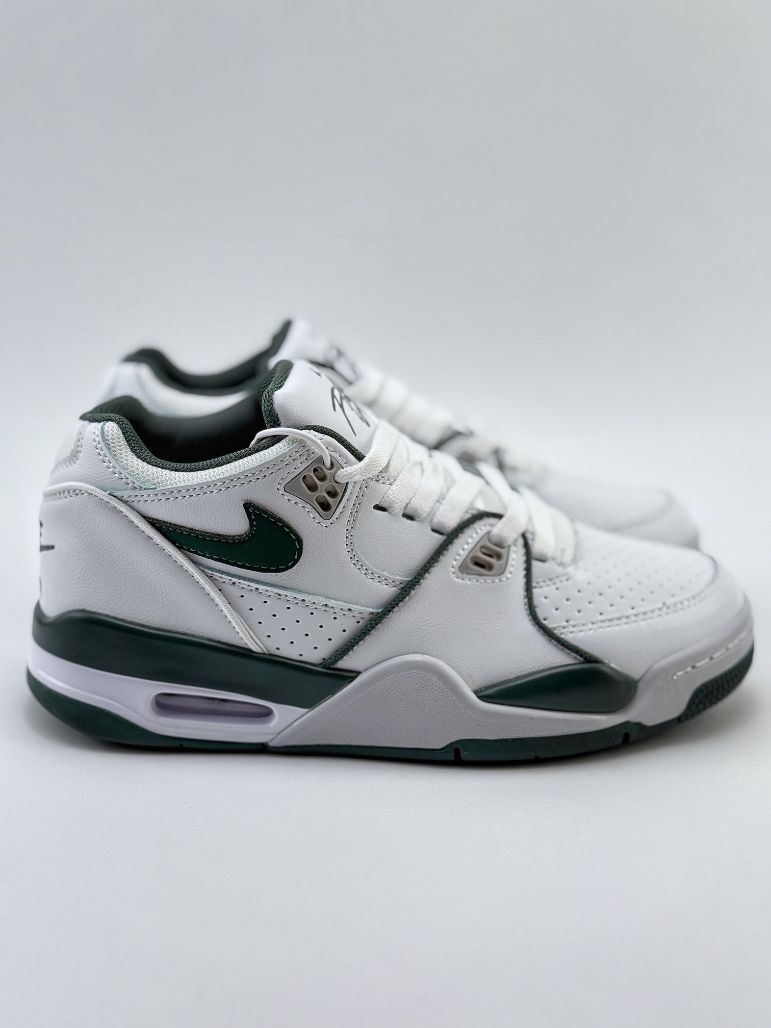 Nike Air Flight 89 ”Gorge Green” 白绿色皮革高帮复古篮球鞋  FQ8256-101