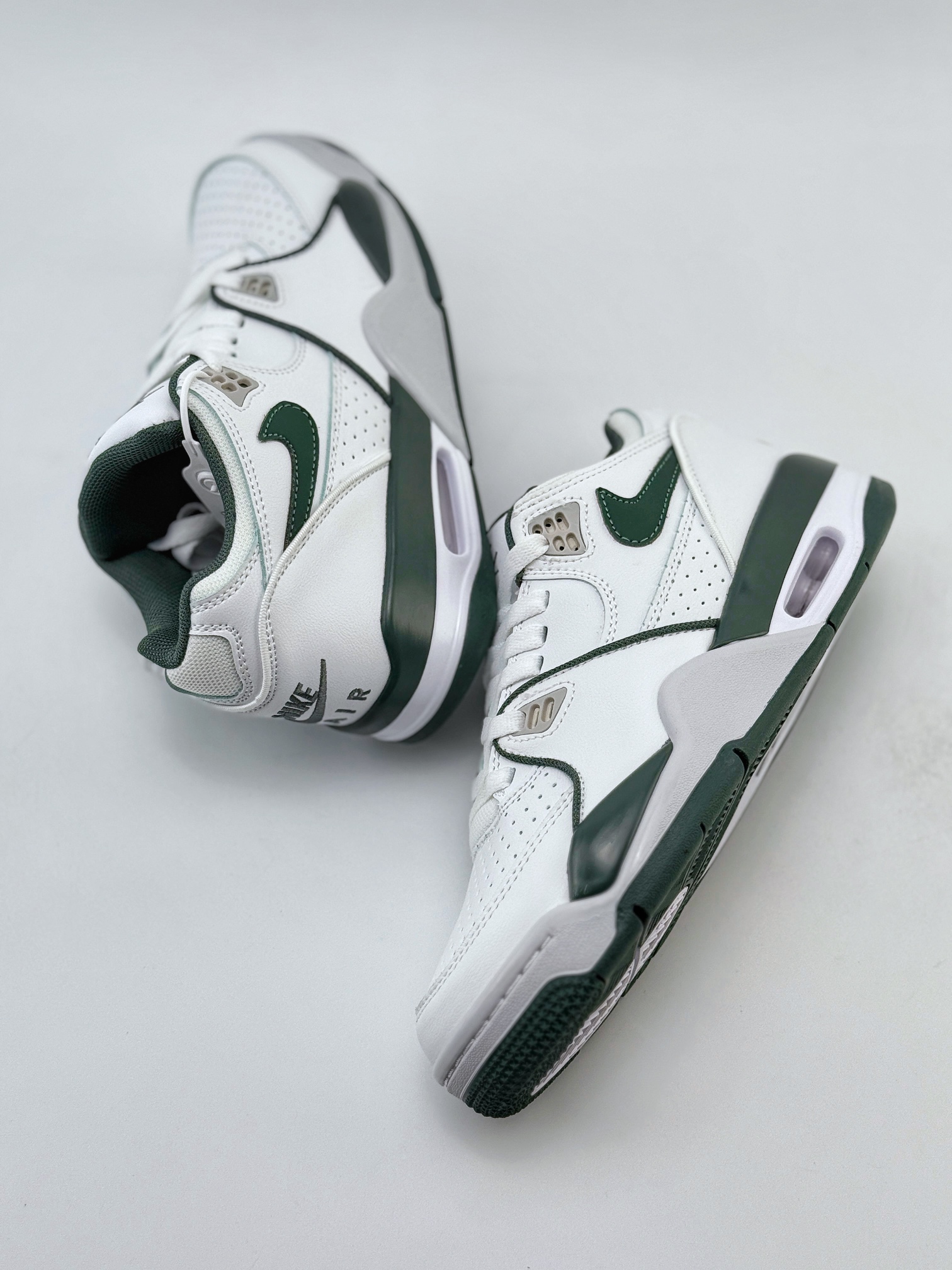 Nike Air Flight 89 ”Gorge Green” 白绿色皮革高帮复古篮球鞋  FQ8256-101