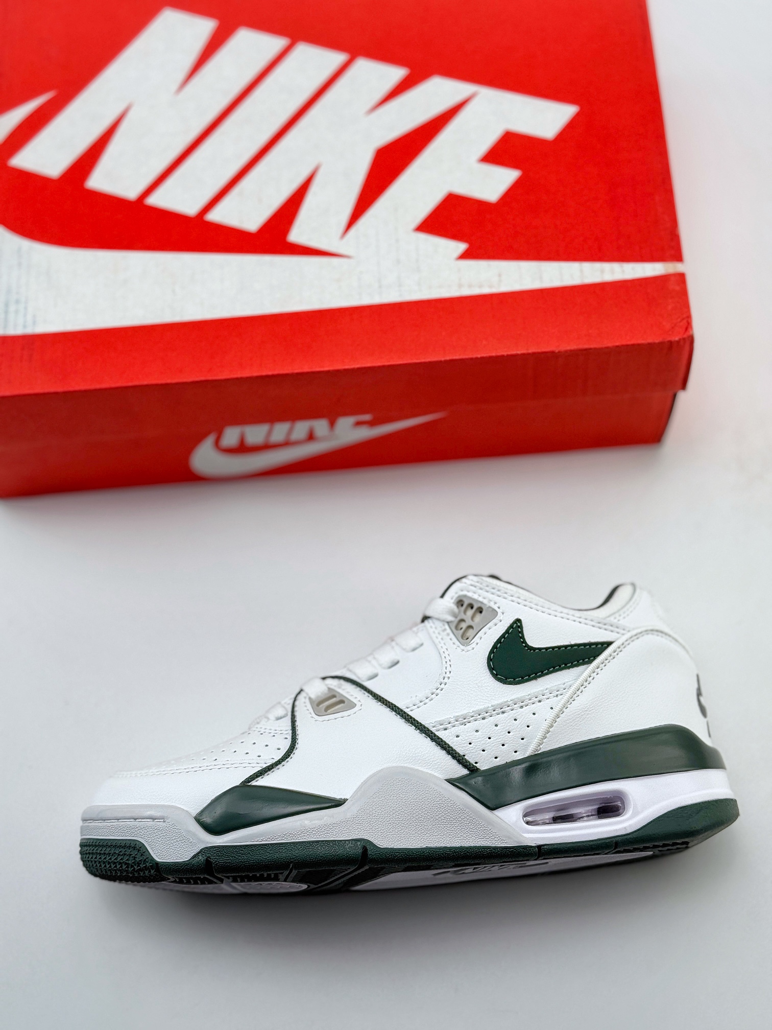 Nike Air Flight 89 ”Gorge Green” 白绿色皮革高帮复古篮球鞋  FQ8256-101