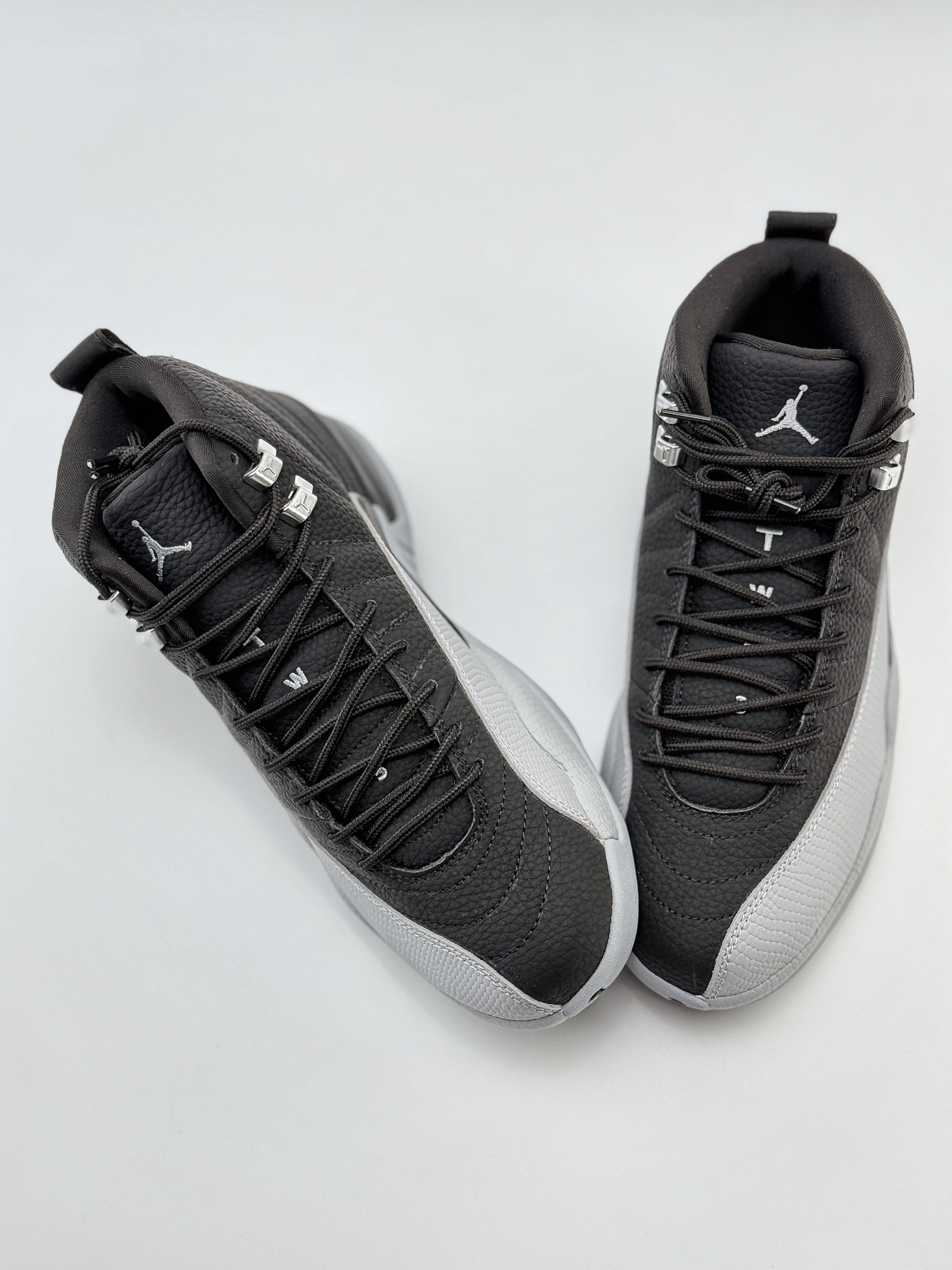 Air Jordan 12 Retro Black and Woif Grey 黑灰 AJ12乔12 男子文化篮球鞋 CT8013-010