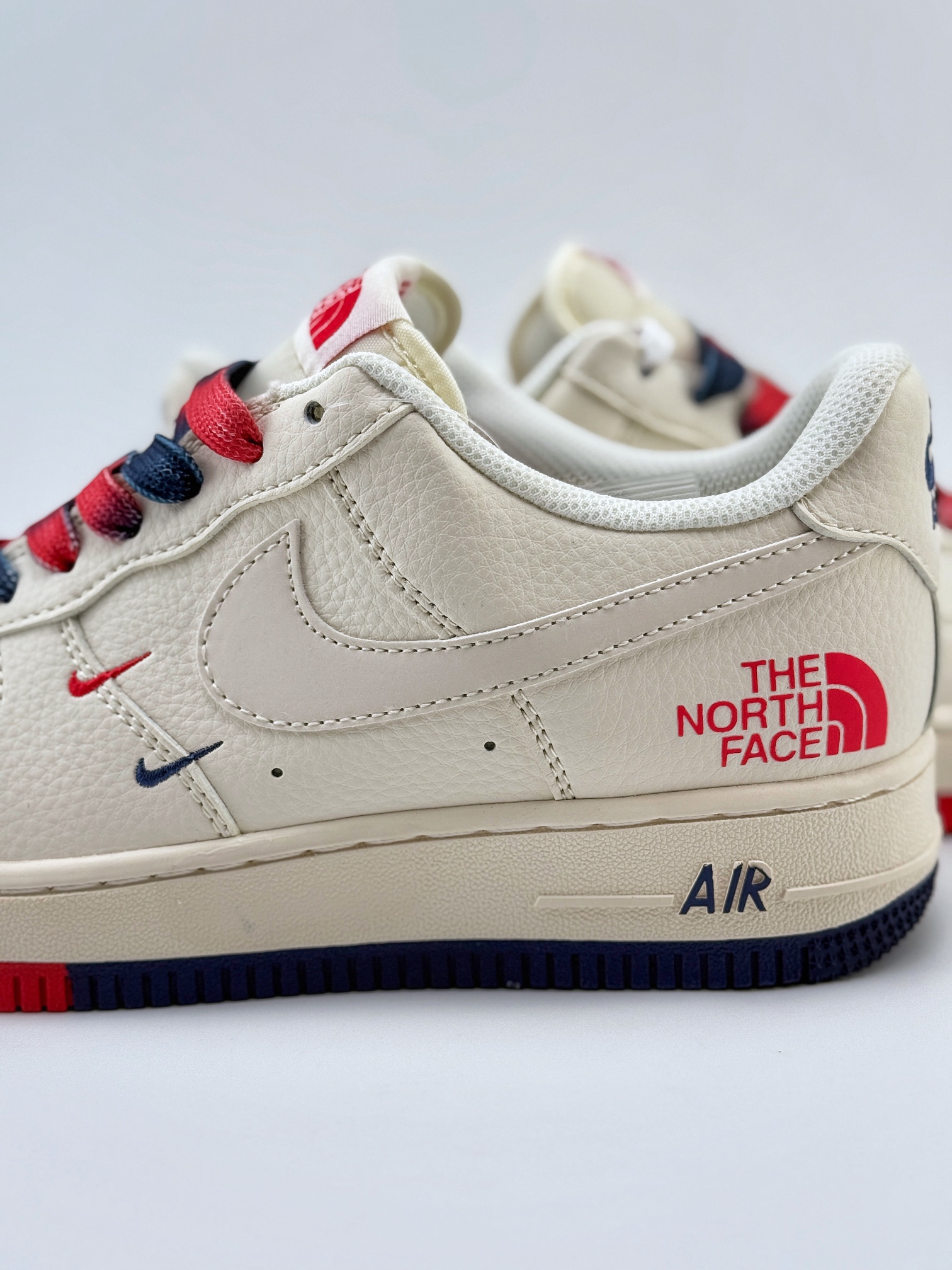 Nike Air Force 1 Low 07 x The North Face 米蓝红双小钩 XZ6188-010