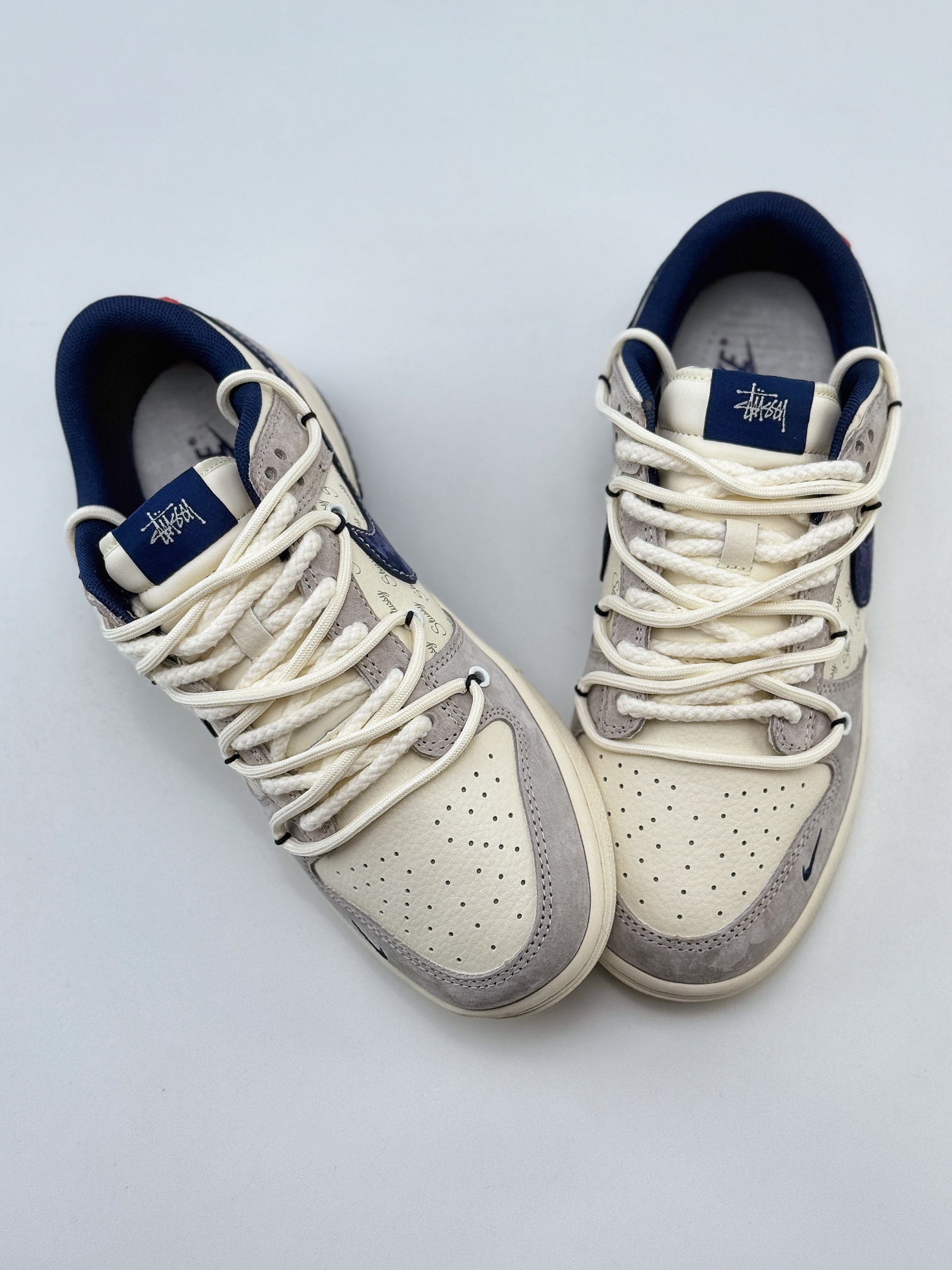 Nike SB Dunk Low x Stussy 白蓝红绑带 SJ2068-308