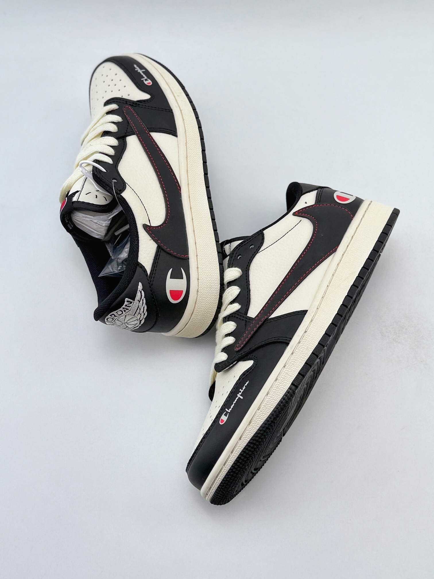 Travis Scott x Nike Air Jordan 1 Low x Champion Air Jordan 1 Low 反转米黑红线钩倒钩 QY1188-121