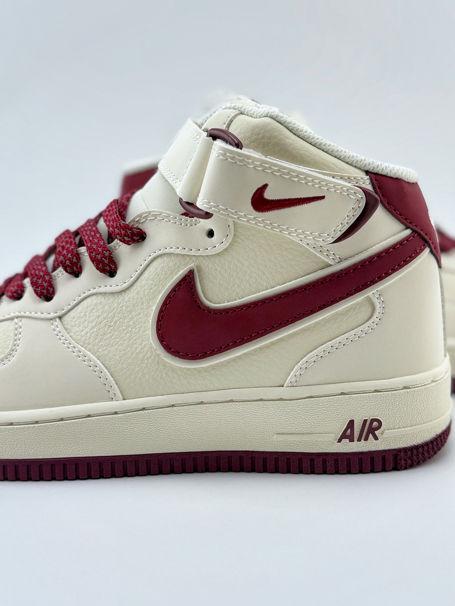 Nike Air Force 1 Mid 07 白酒红 SH0235-533