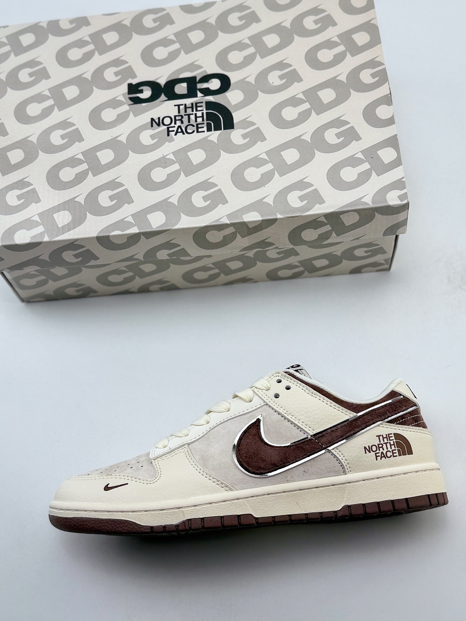 Nike SB Dunk Low x The North Face 白棕小钩 DQ1098-515