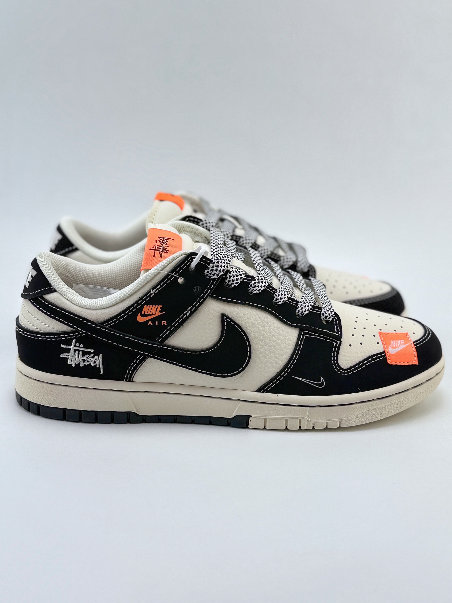 Nike SB Dunk Low x Stussy 黑白小钩满天星 MM1089-023