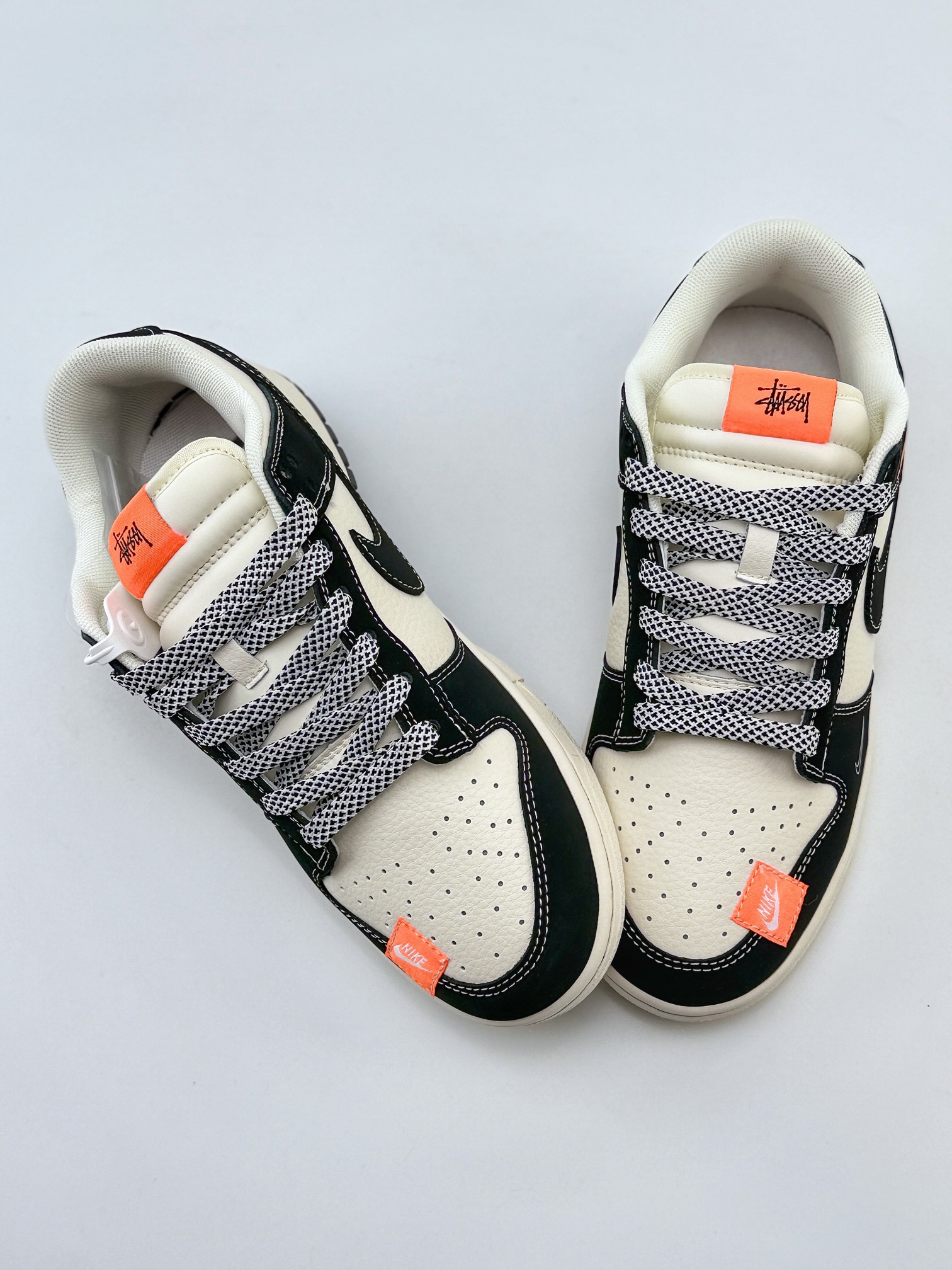 Nike SB Dunk Low x Stussy 黑白小钩满天星 MM1089-023