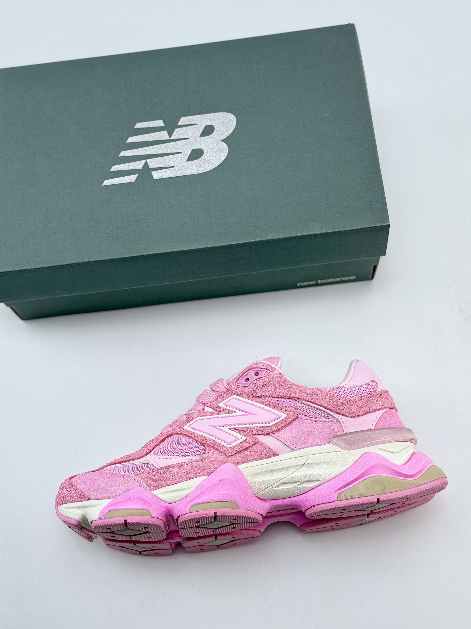 Joe Freshgoods x New Balance 版本 NB9060 联名款 复古休闲运动慢跑鞋 U9060APP