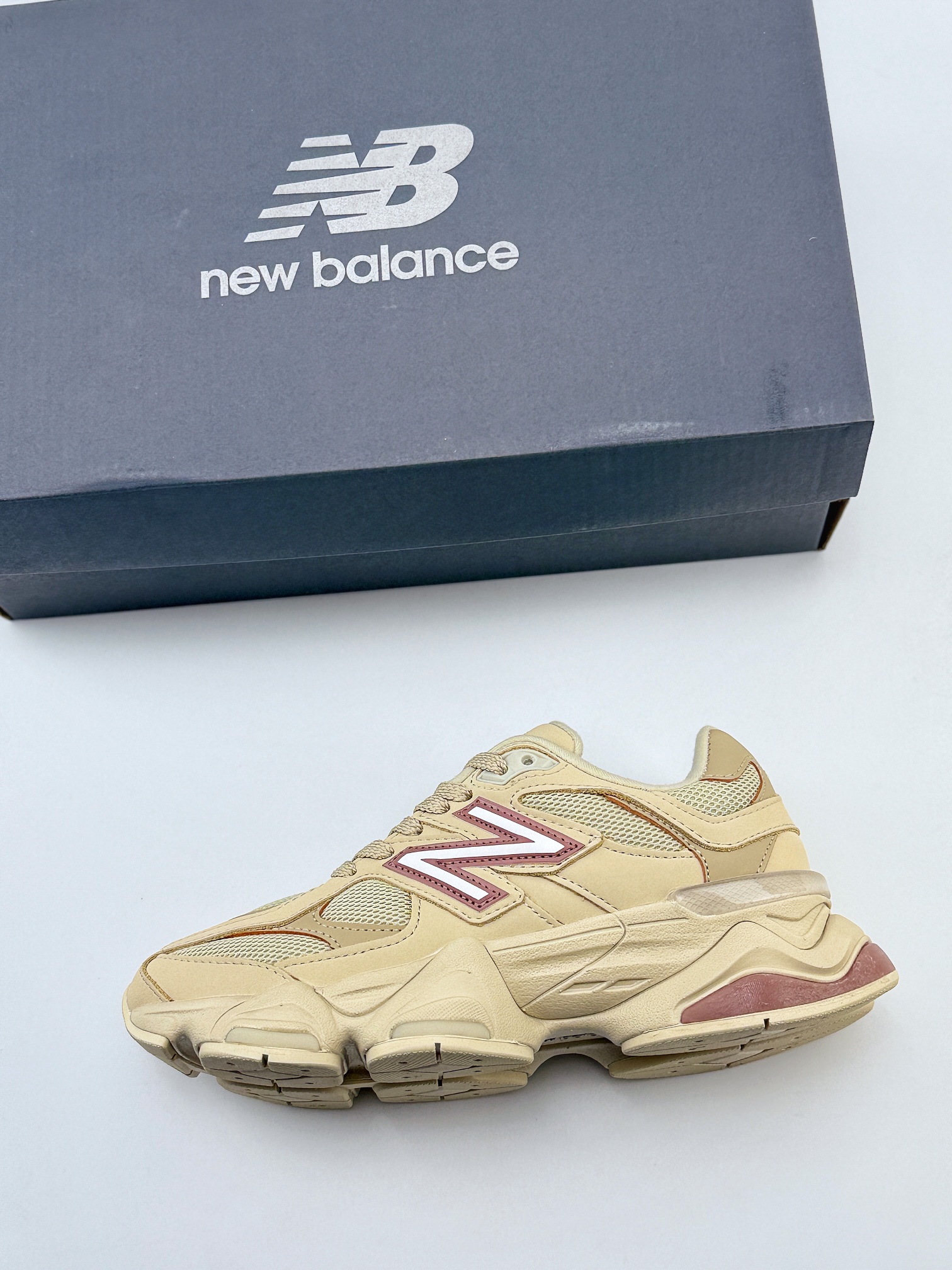 Joe Freshgoods x New Balance 版本 NB9060 联名款 复古休闲运动慢跑鞋 U9060ZGC