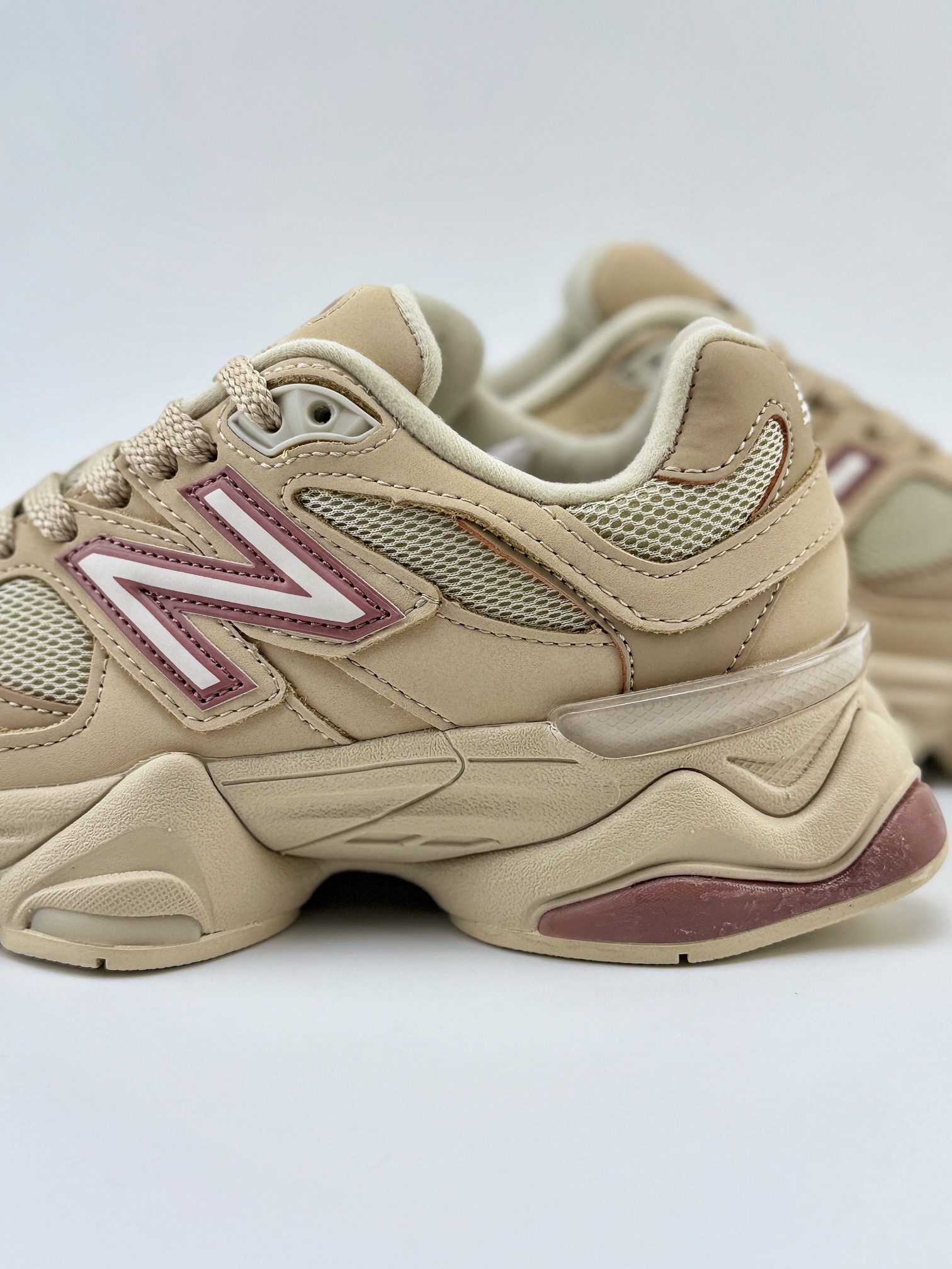 Joe Freshgoods x New Balance 版本 NB9060 联名款 复古休闲运动慢跑鞋 U9060ZGC