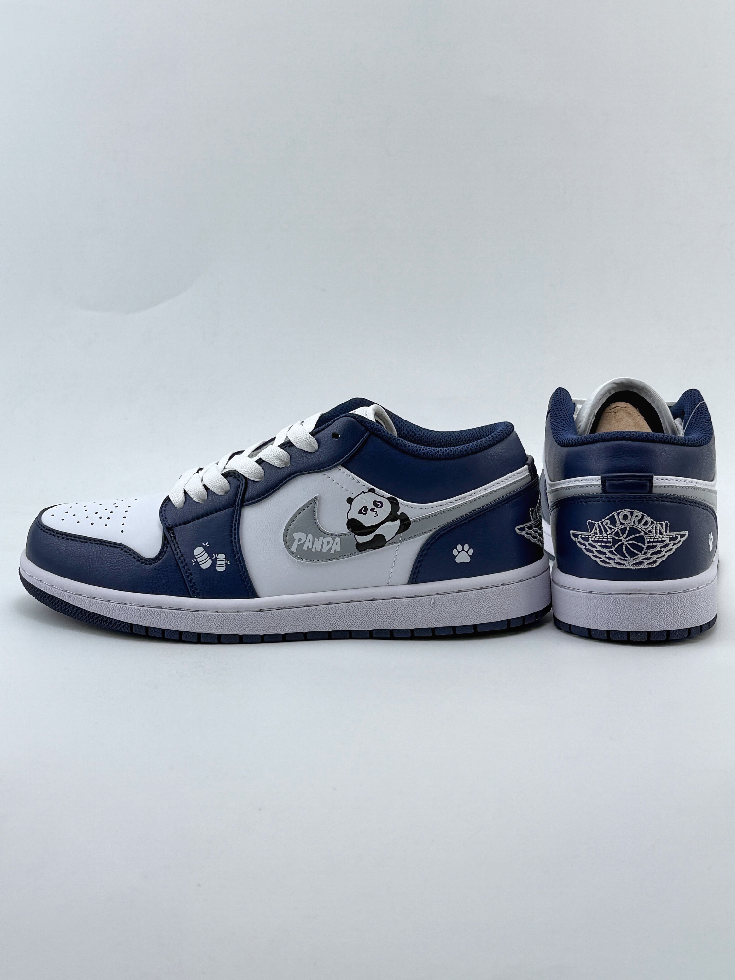 Air Jordan 1 Retro Low 嘟嘴熊猫 星之禾 白蓝 553558-141