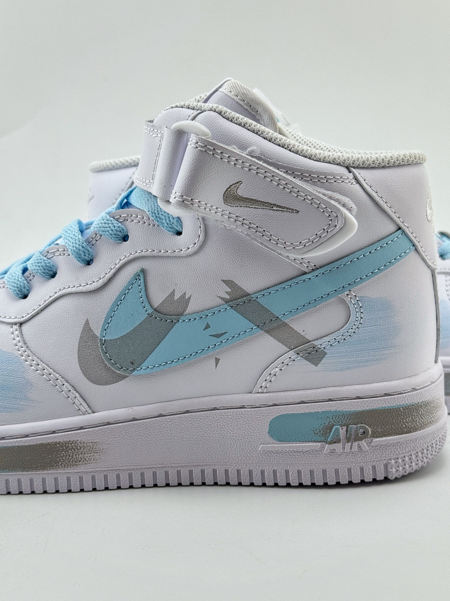 Nike Air Force 1 Mid 07 特色涂鸦 断裂时空三钩 白蓝灰 CW2289-111